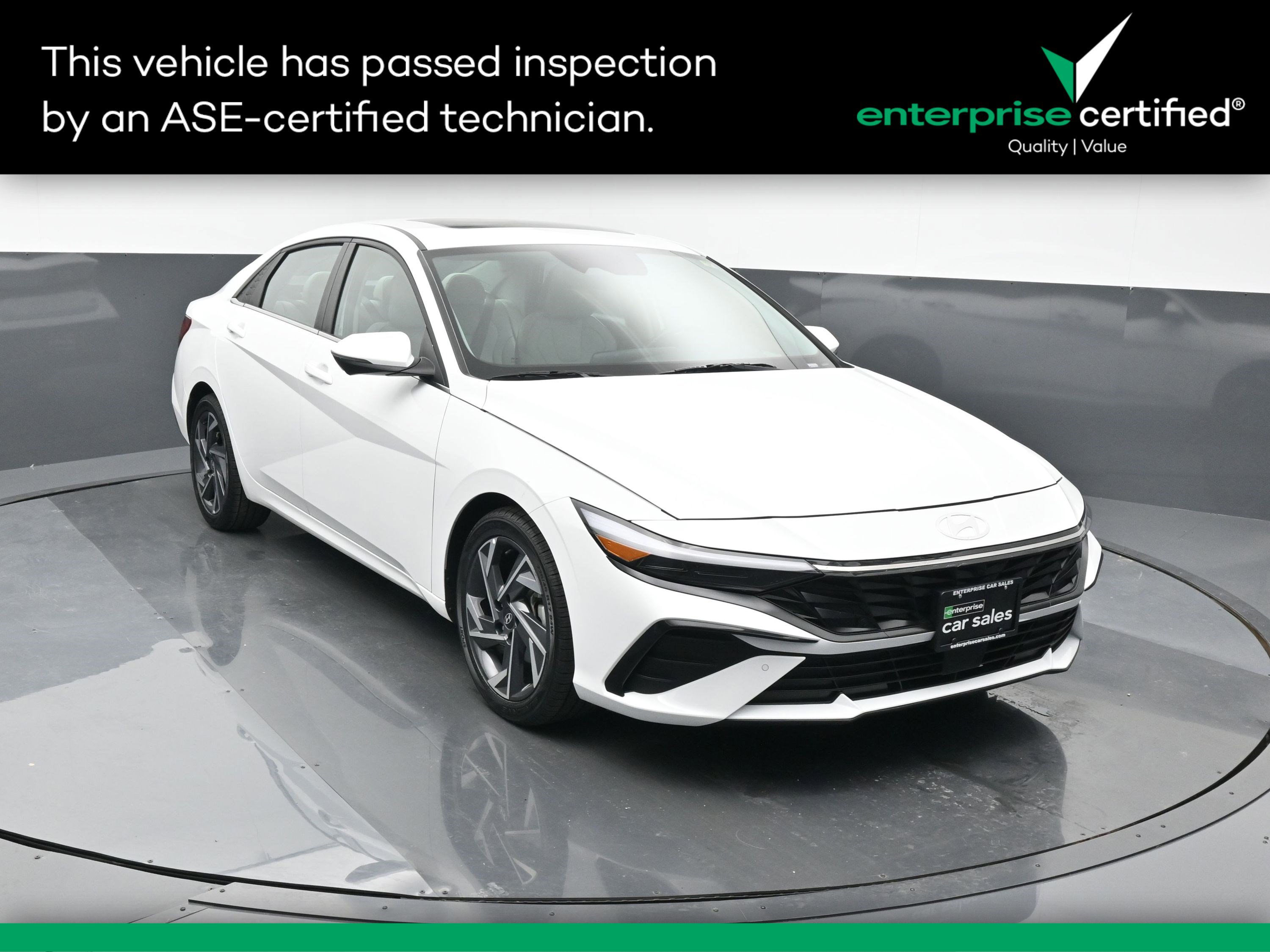 2024 Hyundai Elantra Limited's photo