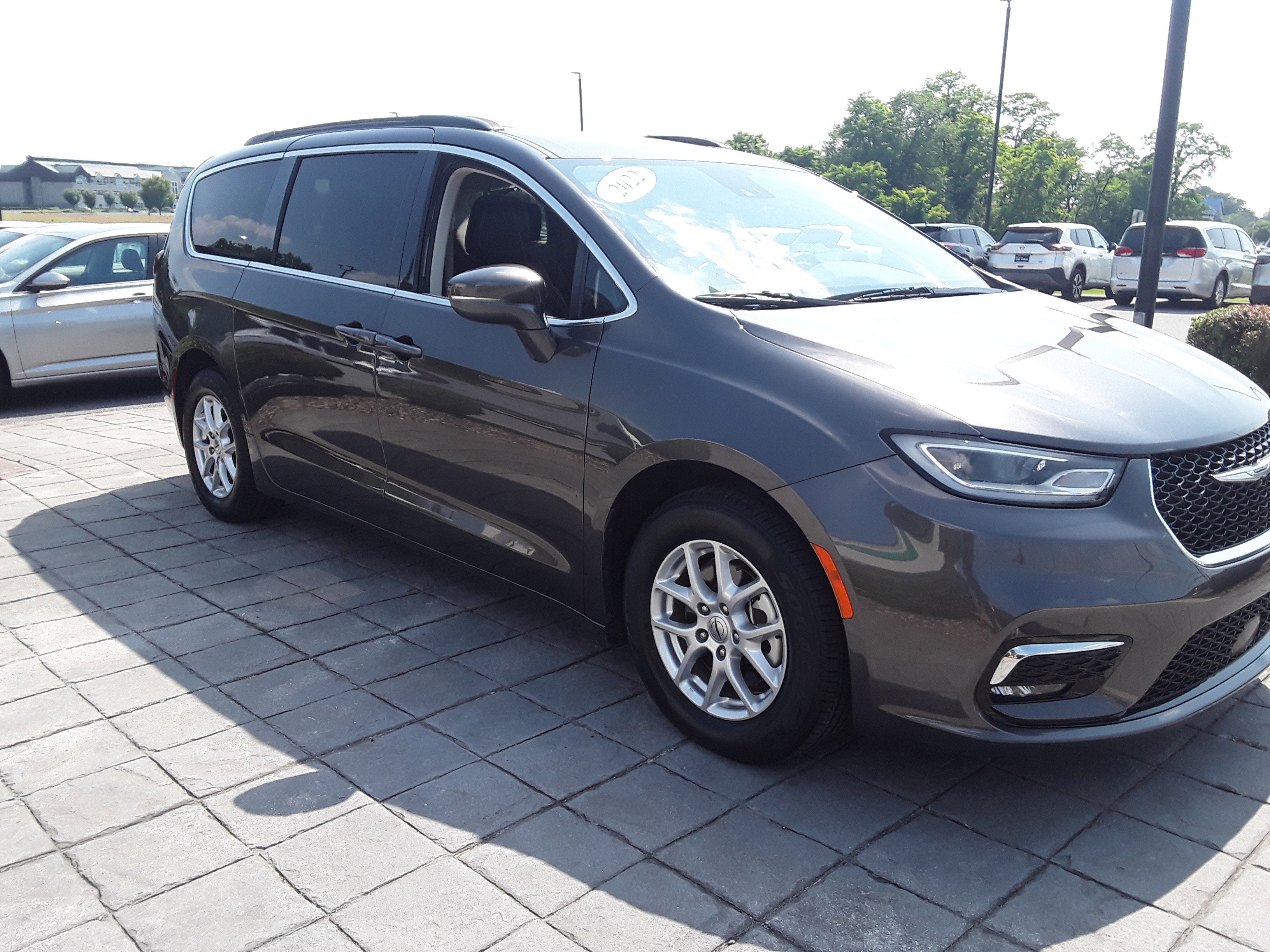 2022 Chrysler Pacifica Touring L FWD