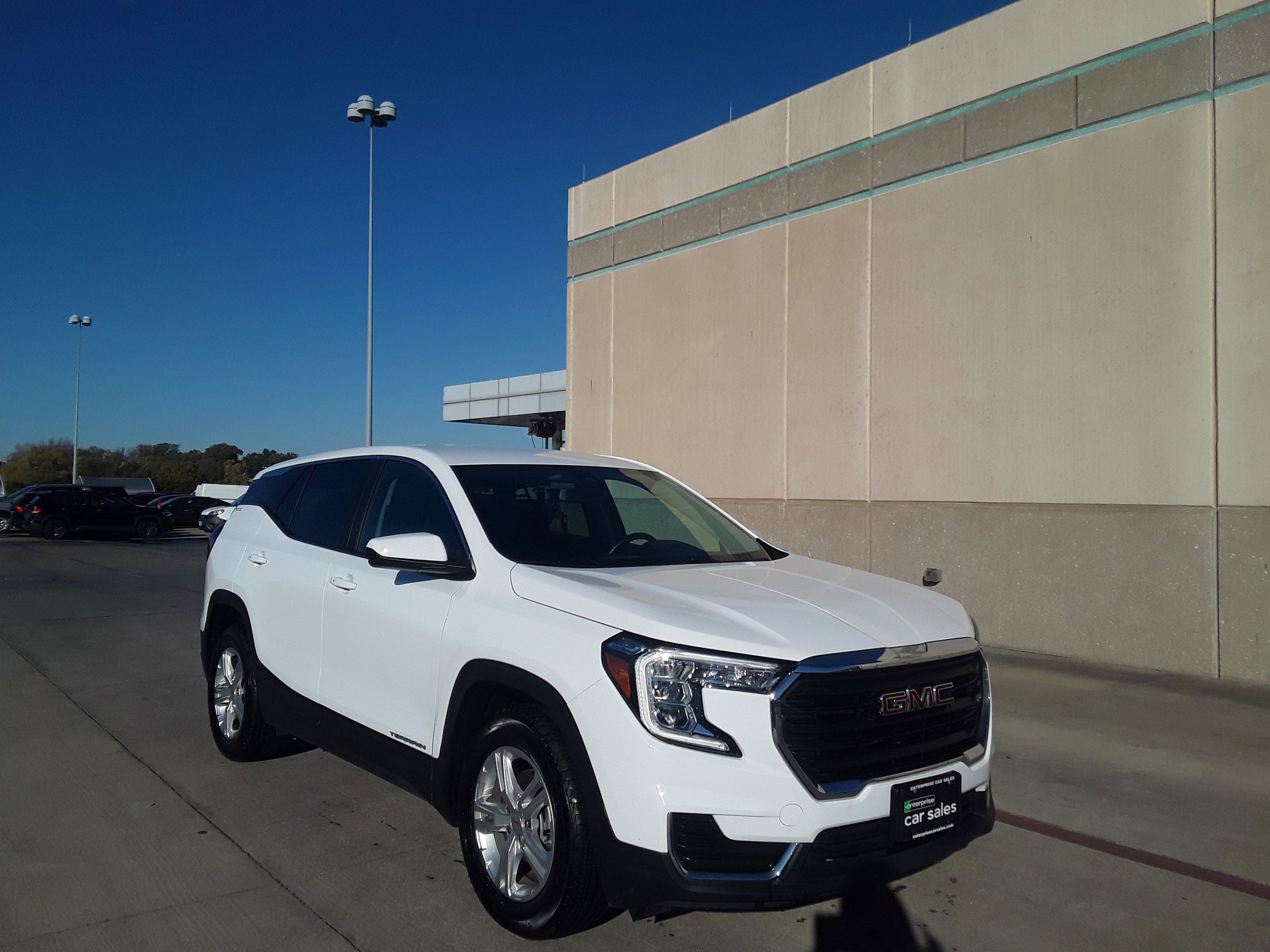 2024 GMC Terrain SLE's photo