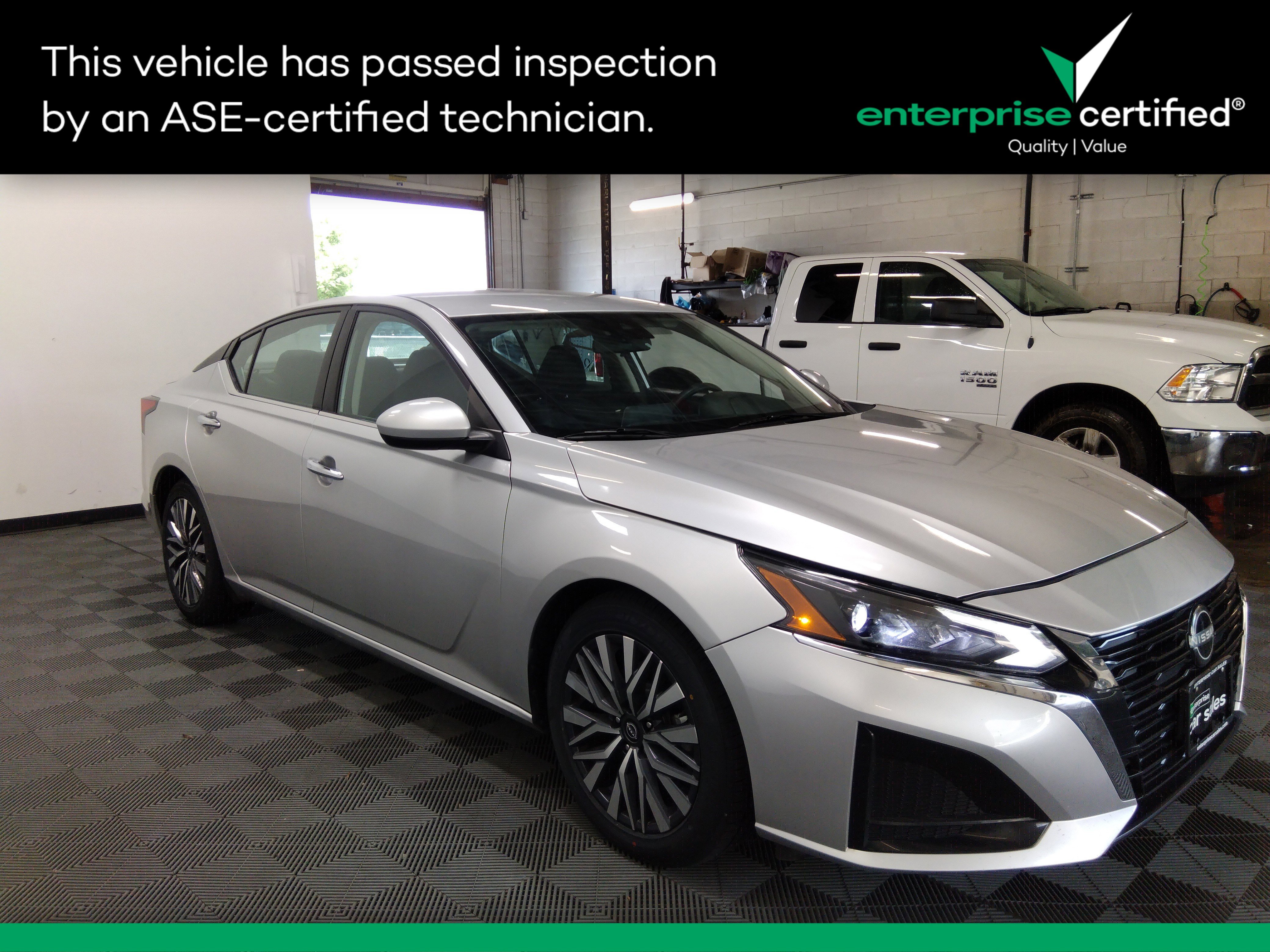 Used 2023 Nissan Altima 2.5 SV Sedan
