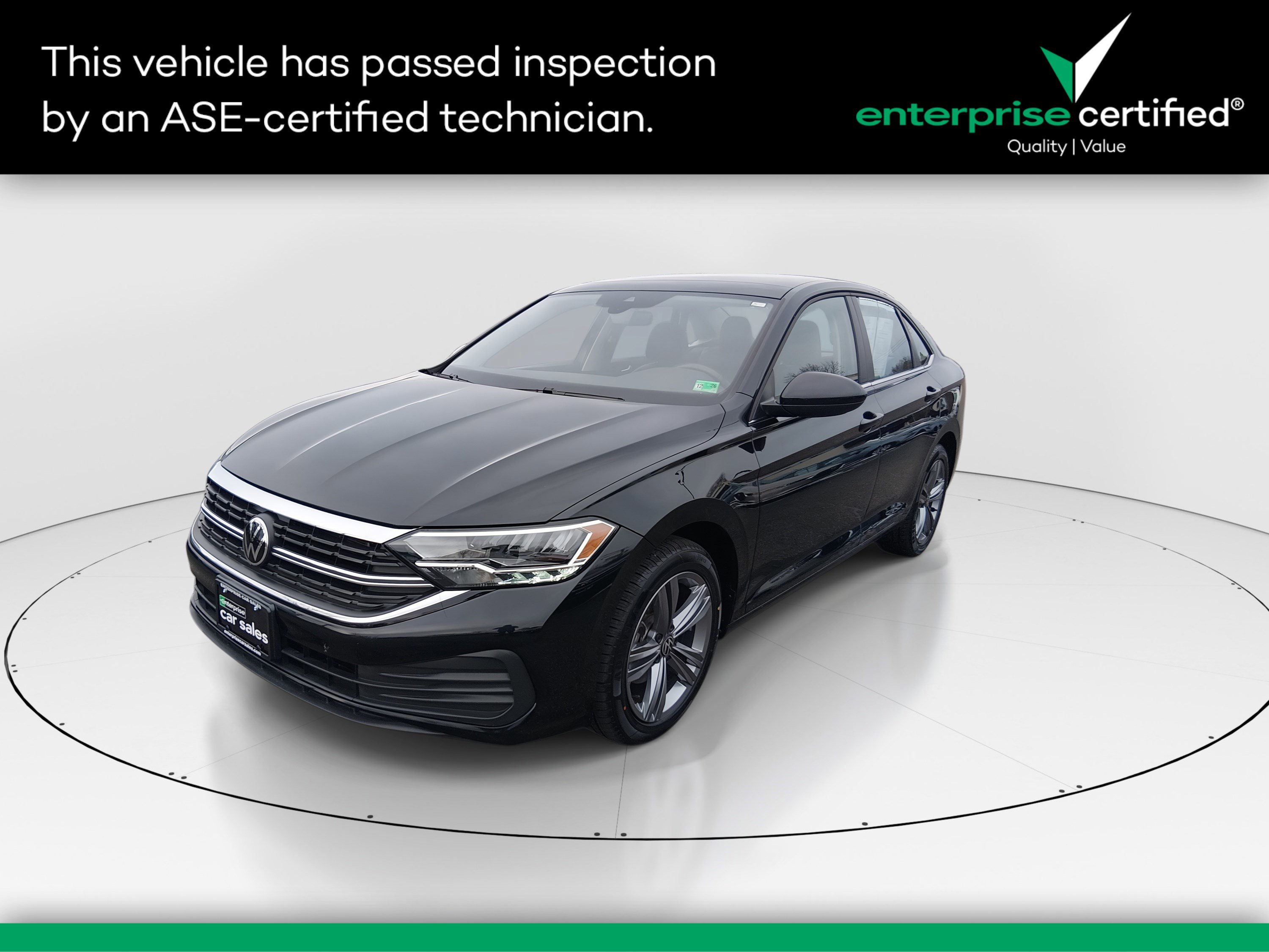 2024 Volkswagen Jetta SE's photo