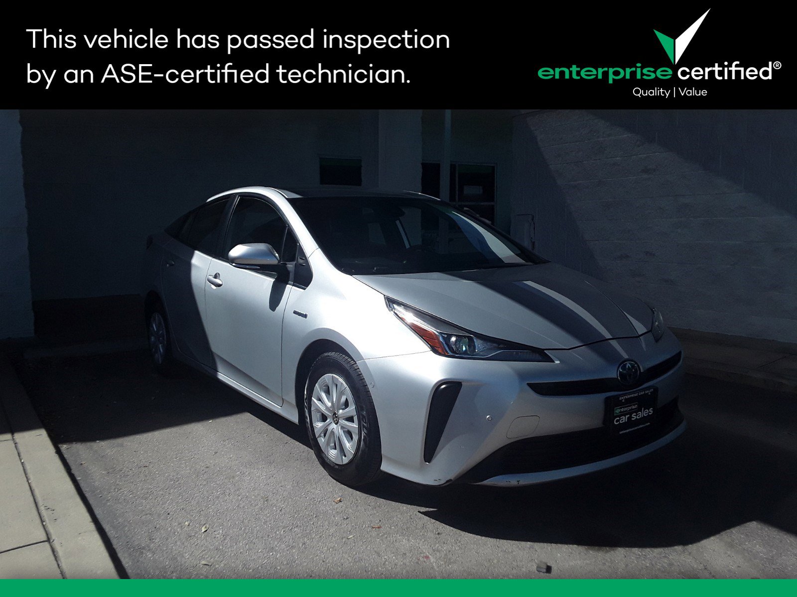 Used 2022 Toyota Prius LE