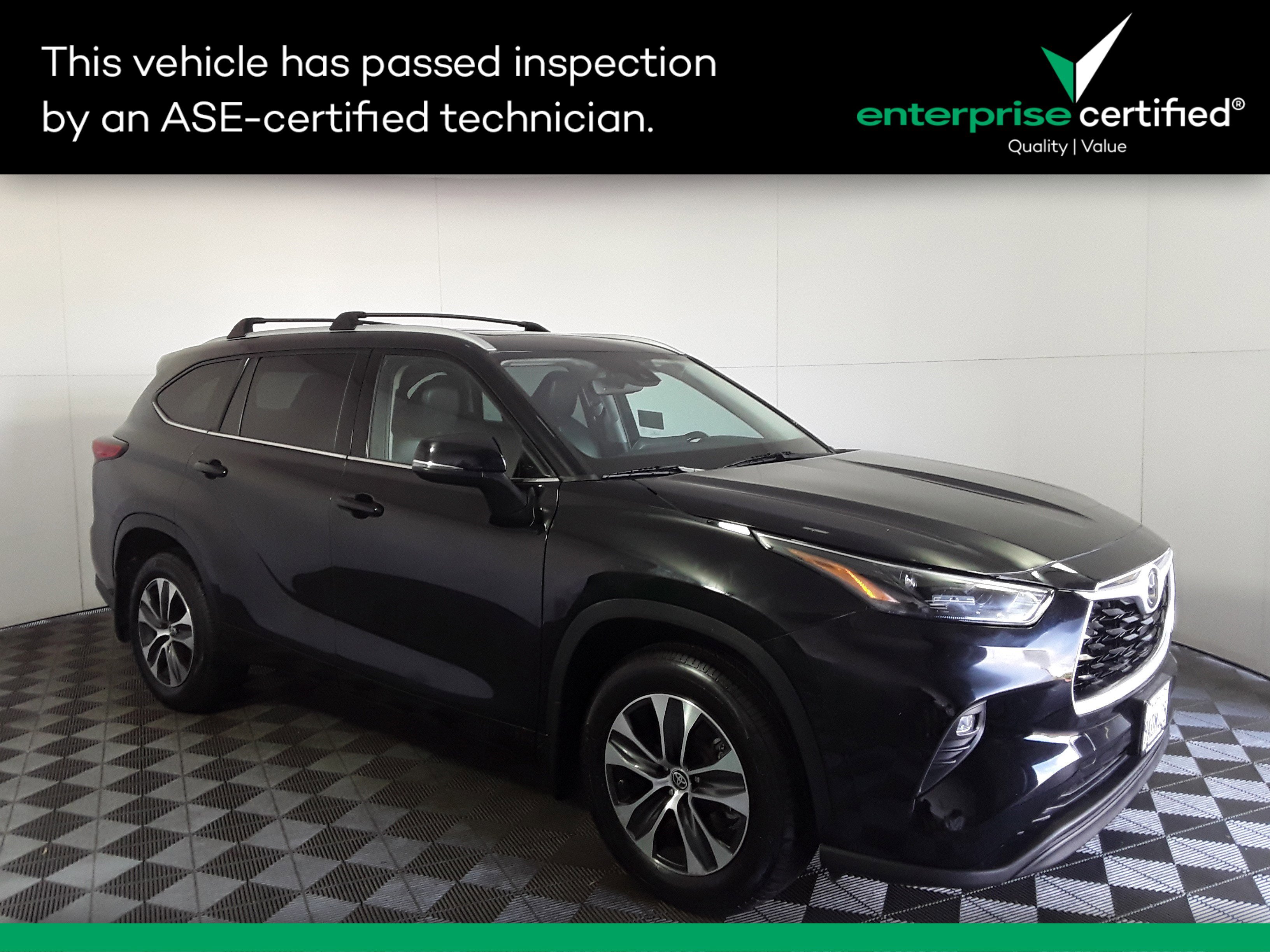 Used 2022 Toyota Highlander XLE FWD