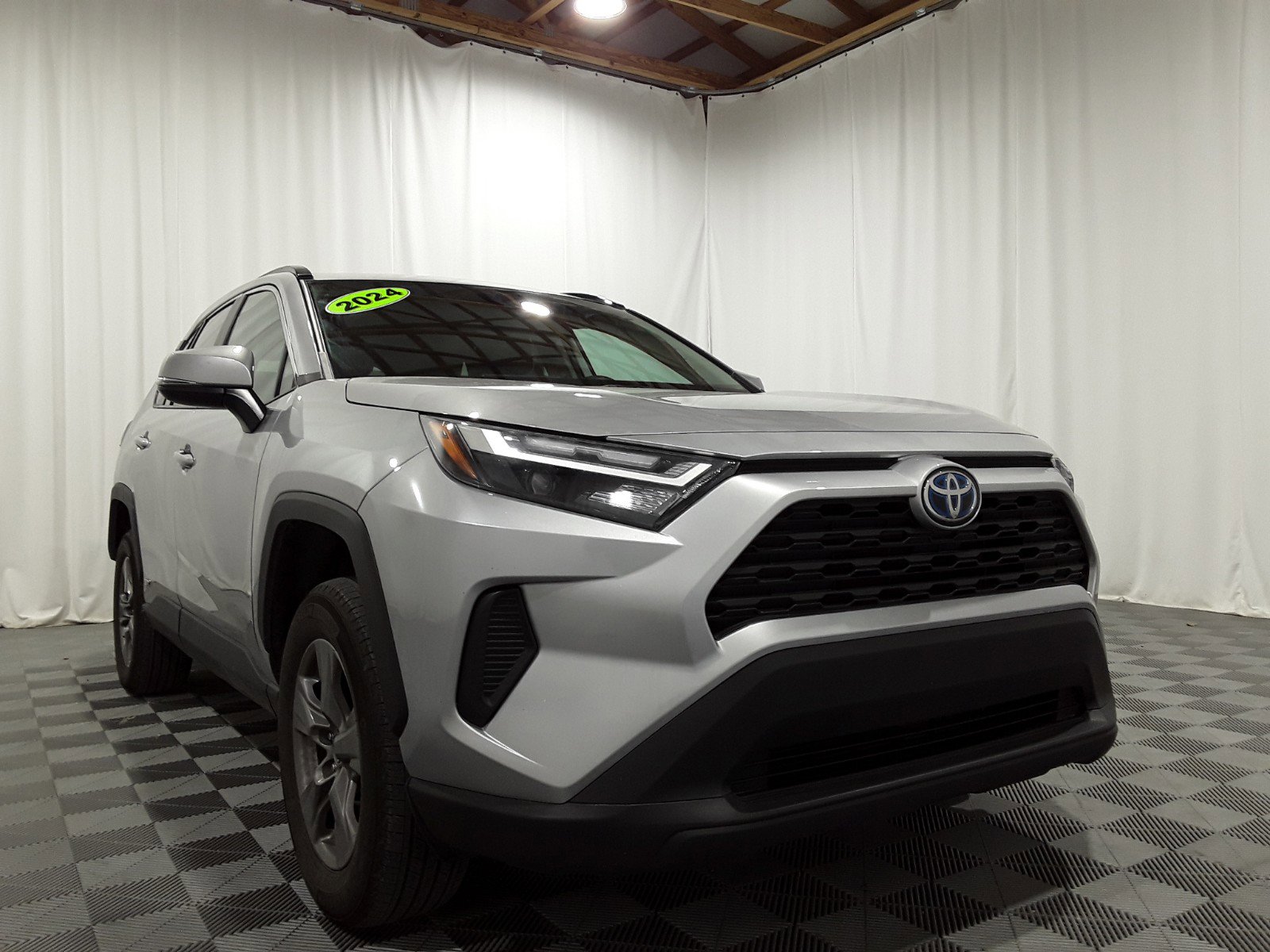 2024 Toyota RAV4 Hybrid XLE AWD