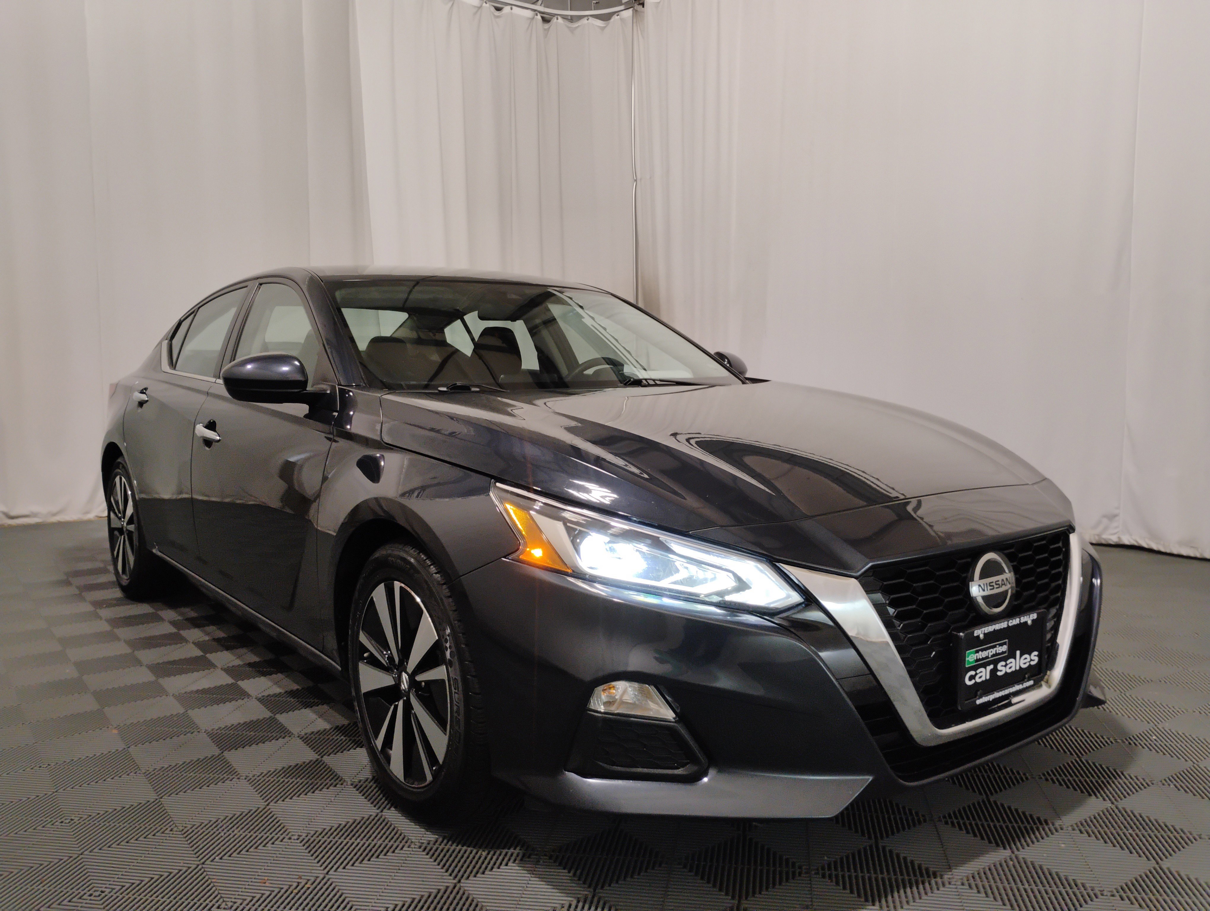 2021 Nissan Altima 2.5 SV Sedan
