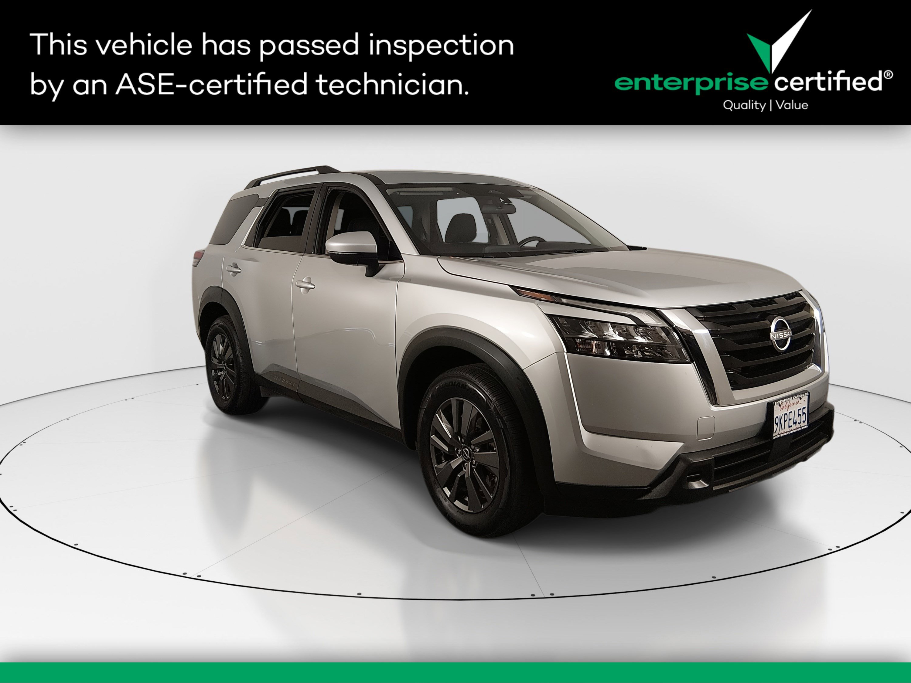 2024 Nissan Pathfinder SV's photo