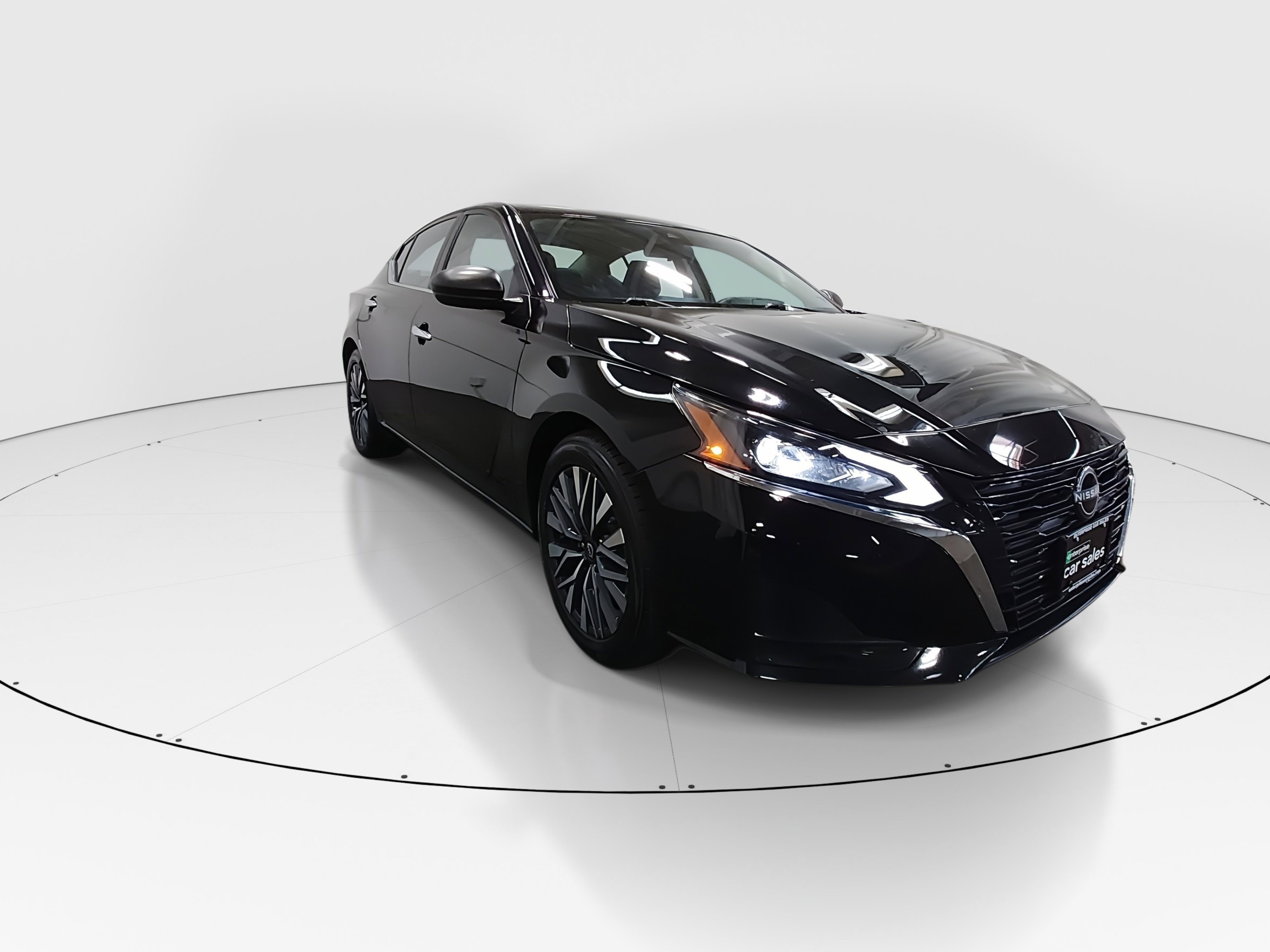 Used 2024 Nissan Altima 2.5 SV Sedan