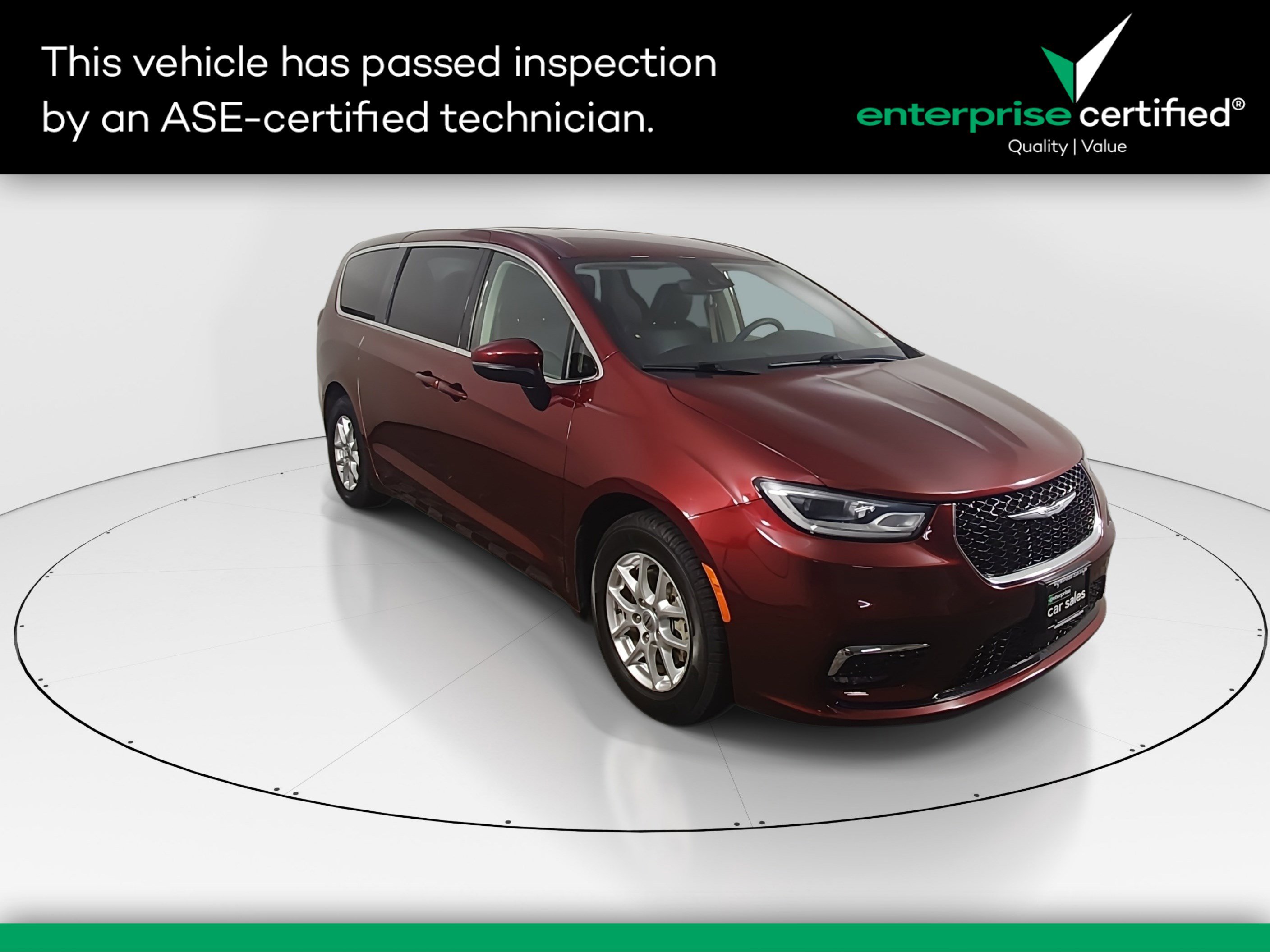 2023 Chrysler Pacifica Touring L's photo