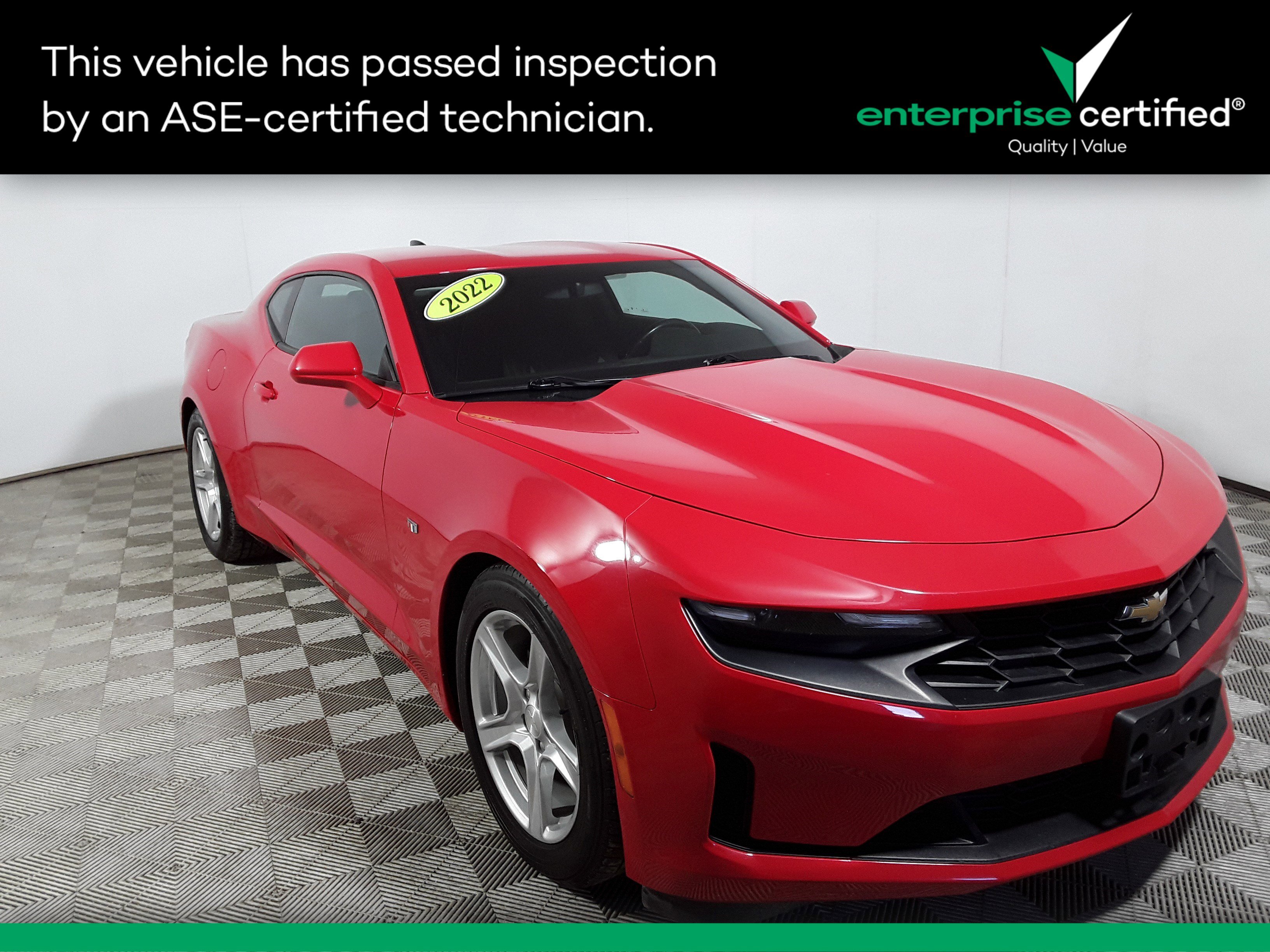 2022 Chevrolet Camaro 1LT's photo