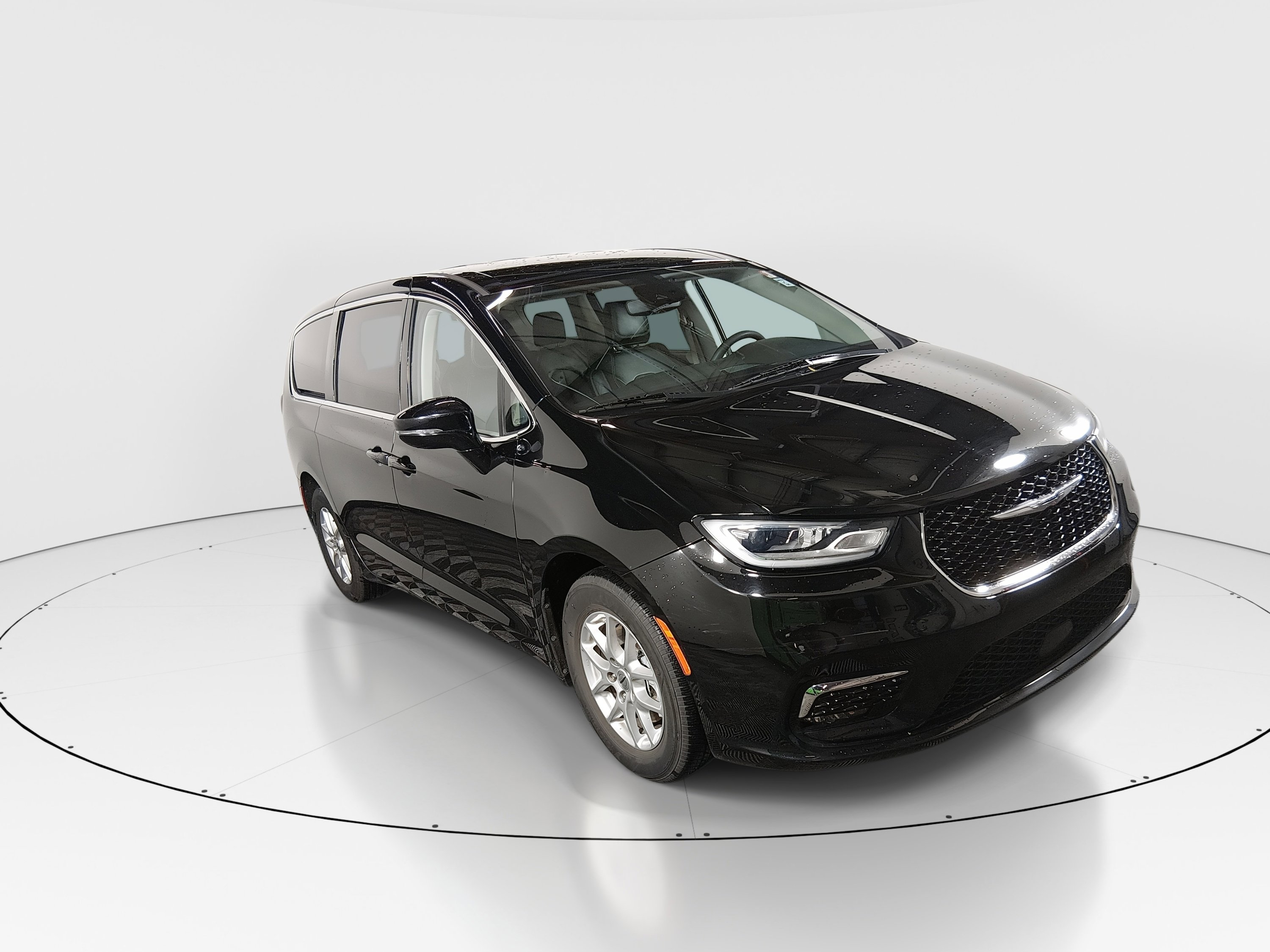 Used 2024 Chrysler Pacifica Touring L FWD