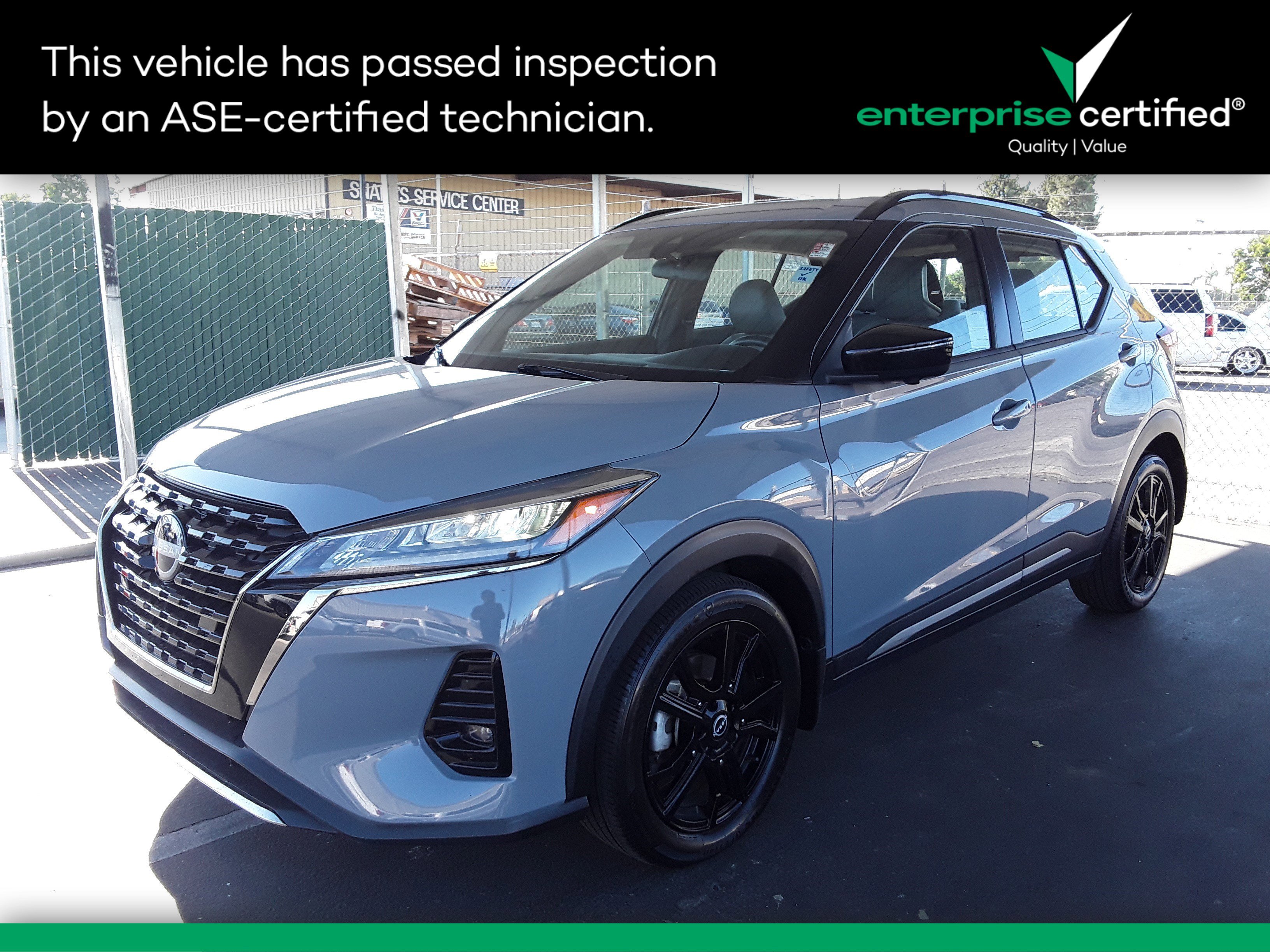 Used 2023 Nissan Kicks SR FWD