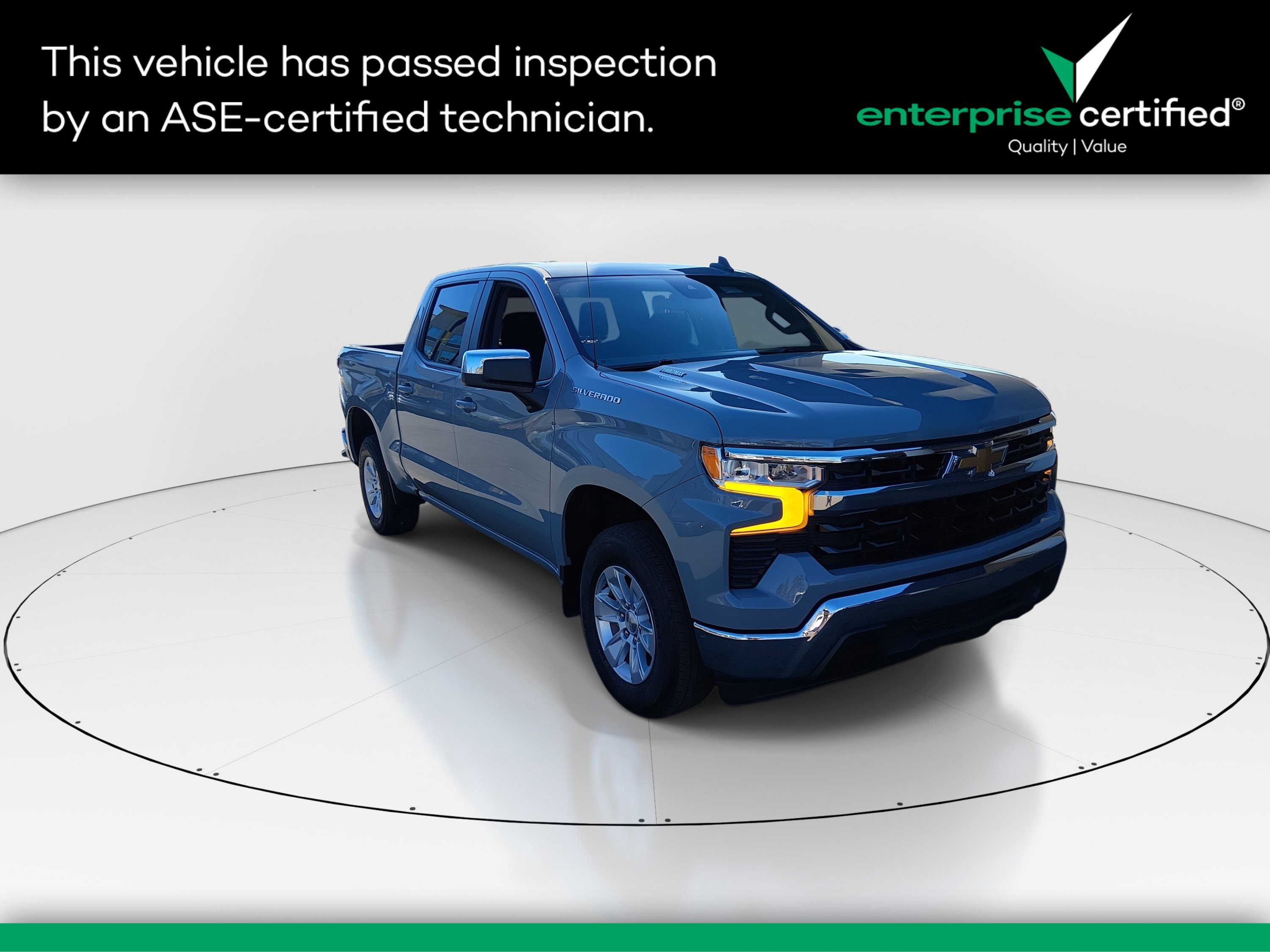 2024 Chevrolet Silverado 1500 LT's photo