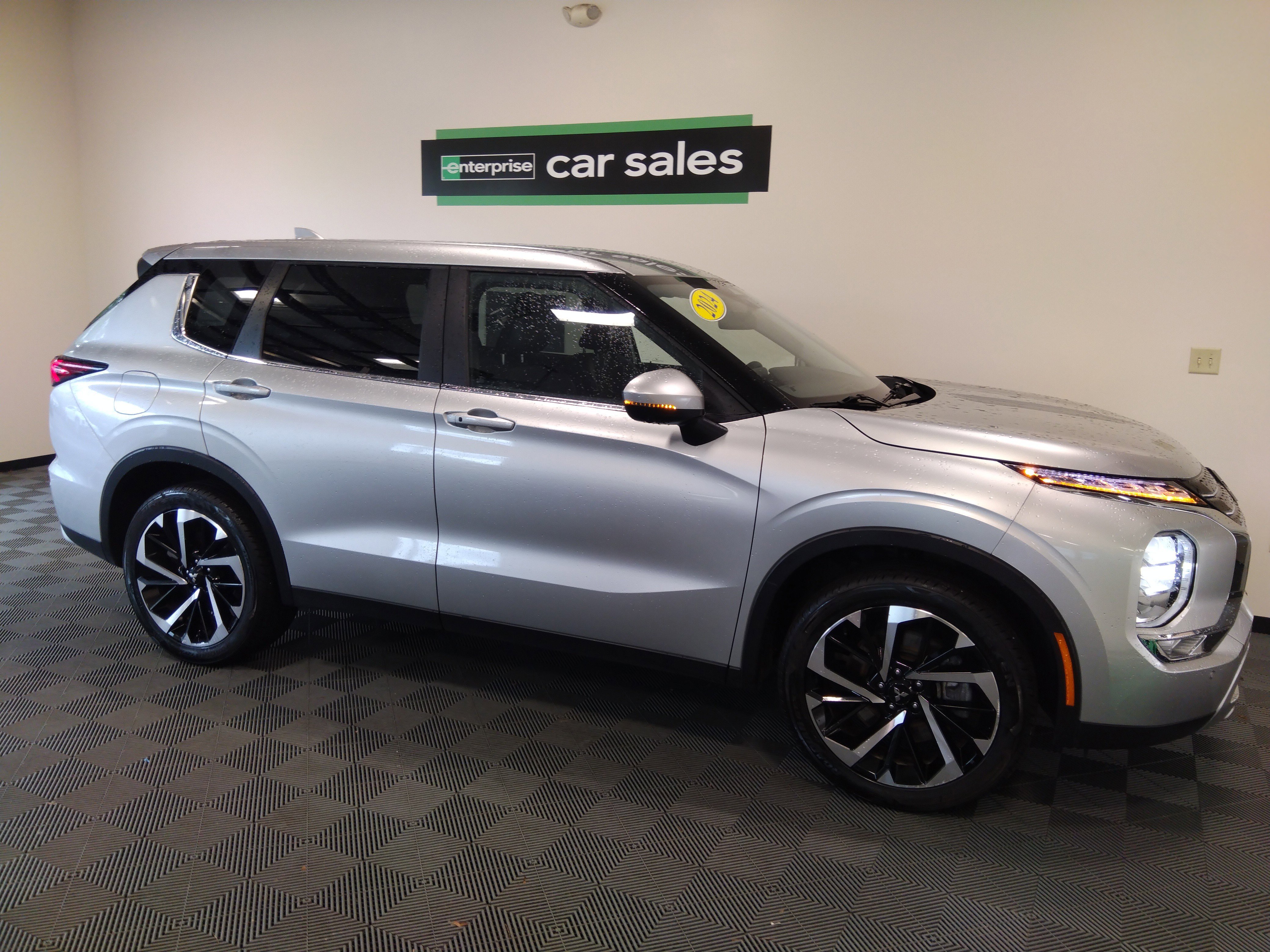 2024 Mitsubishi Outlander