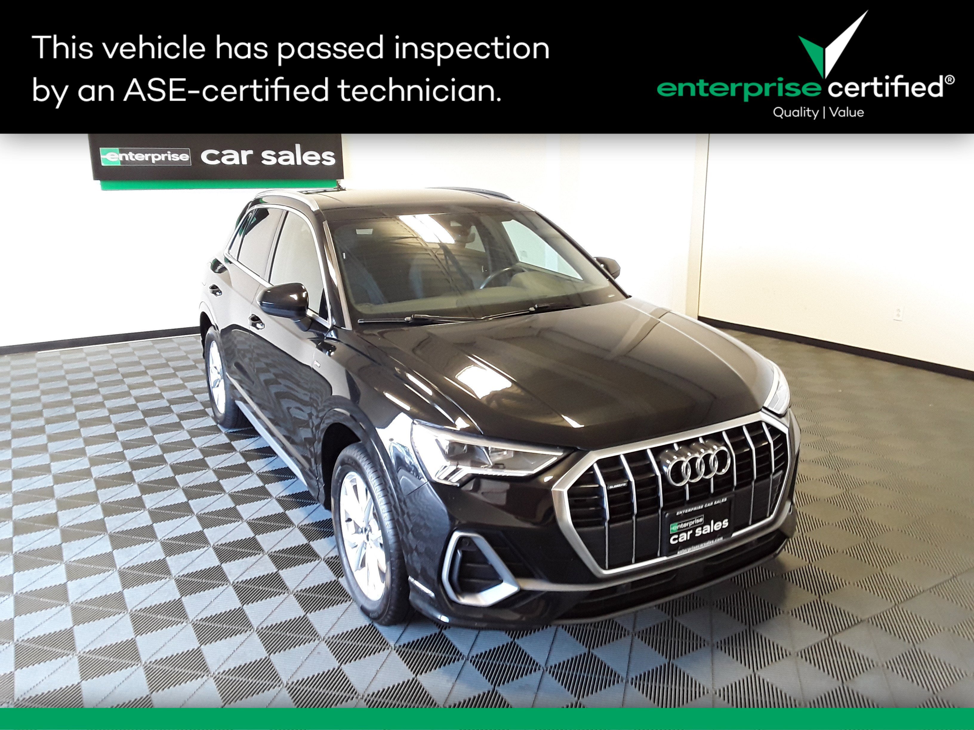 2023 Audi Q3 S line Premium 45 TFSI quattro