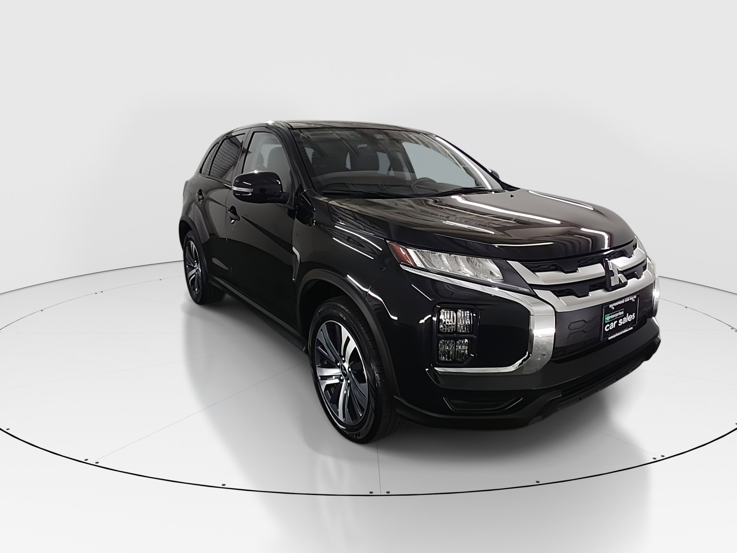 2024 Mitsubishi Outlander Sport SE's photo