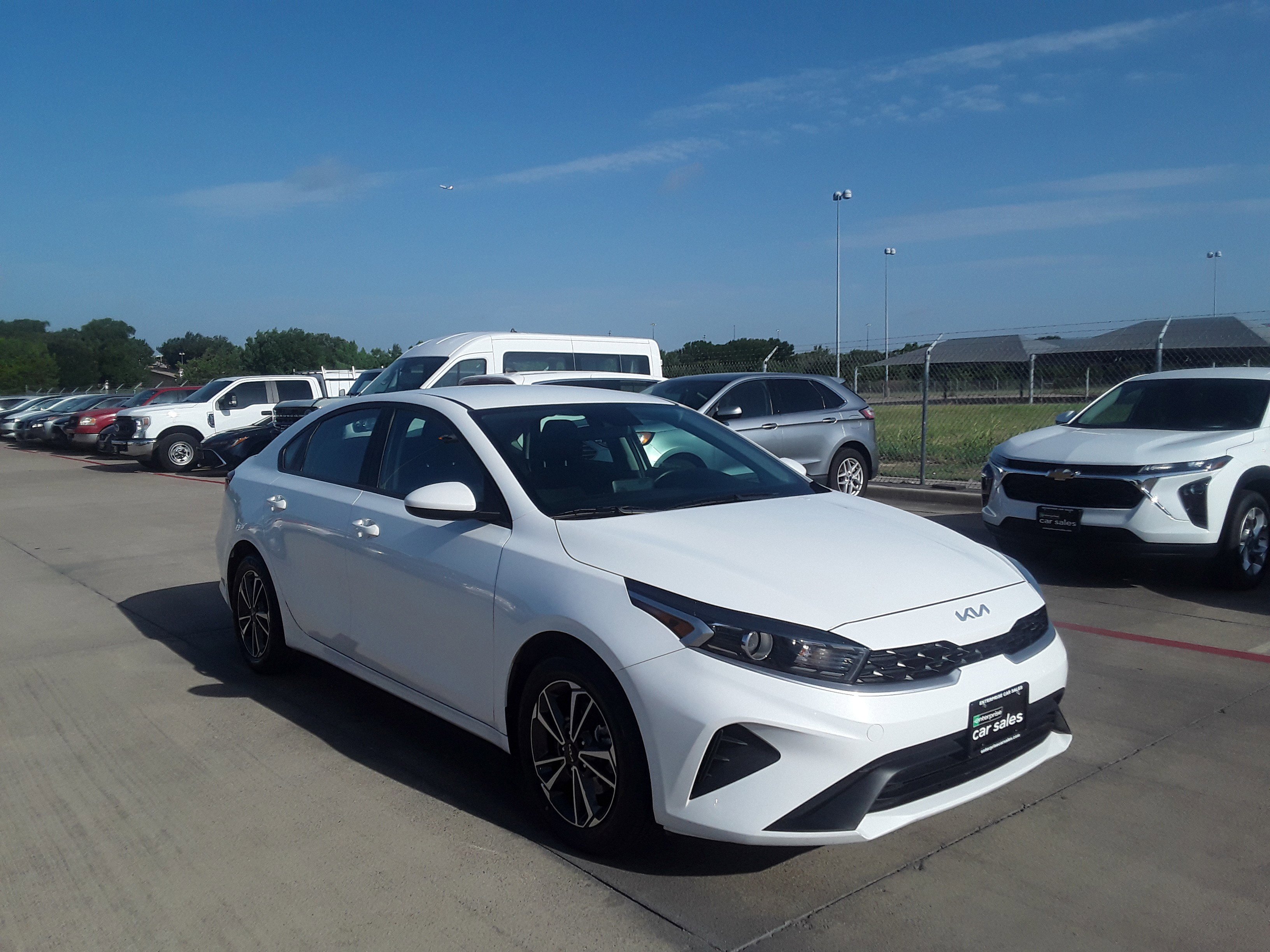 Used 2023 Kia Forte LXS IVT