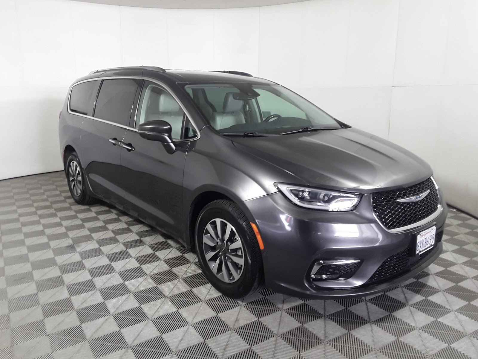 2021 Chrysler Pacifica Hybrid Touring L FWD