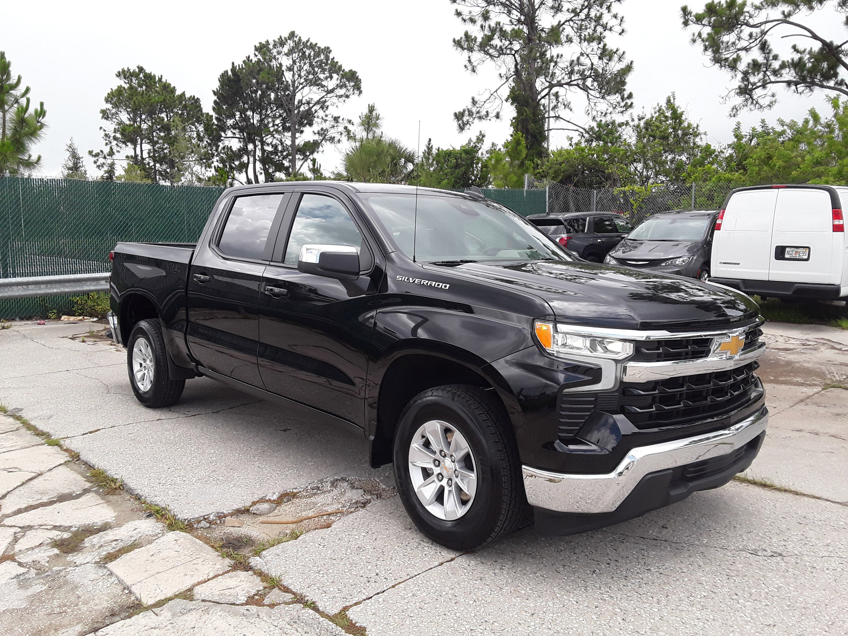 2025 Chevrolet Silverado 1500 2WD Crew Cab 147