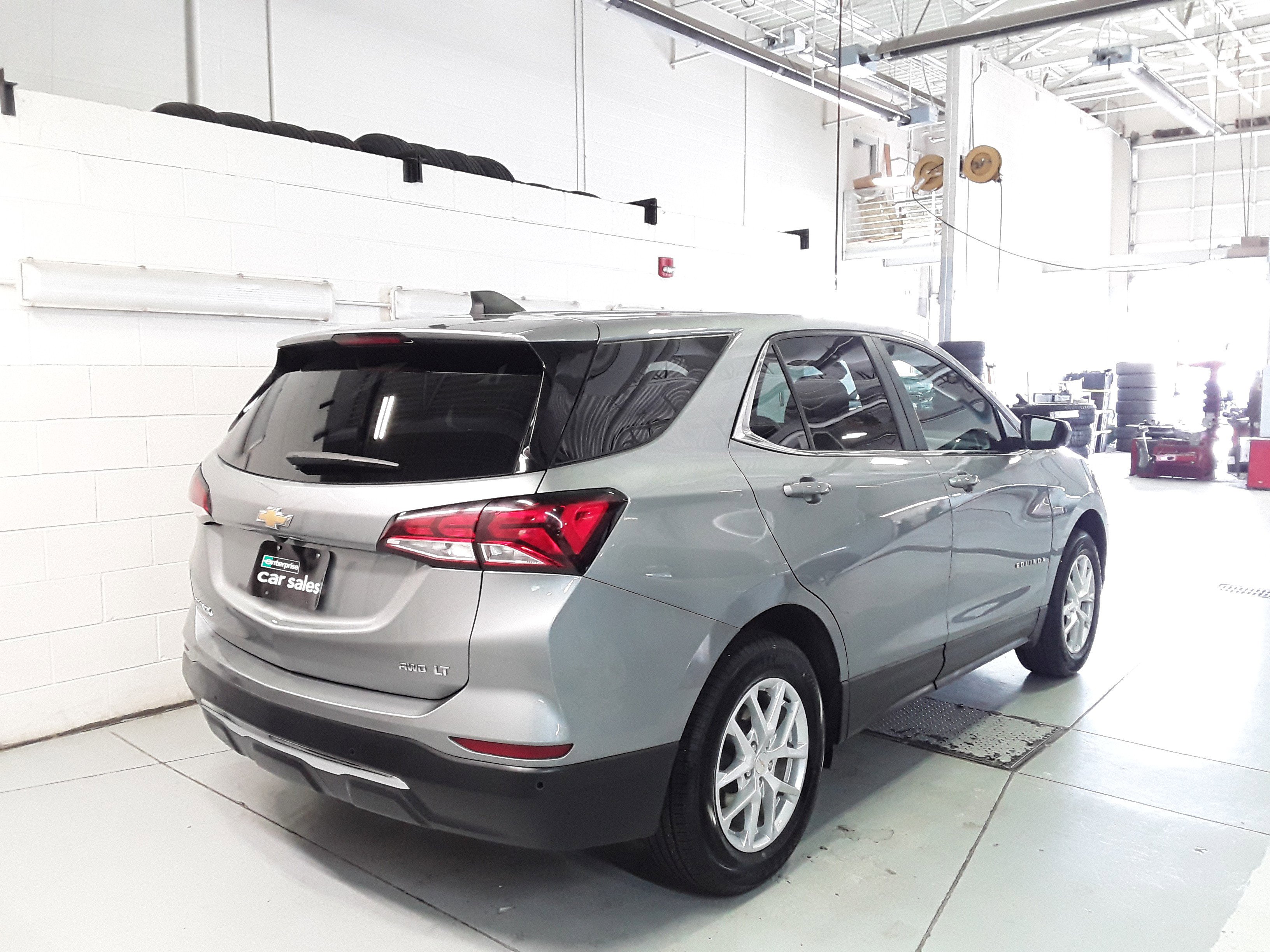 Image 4 of Used 2024 Chevrolet Equinox AWD 4dr LT w/1LT