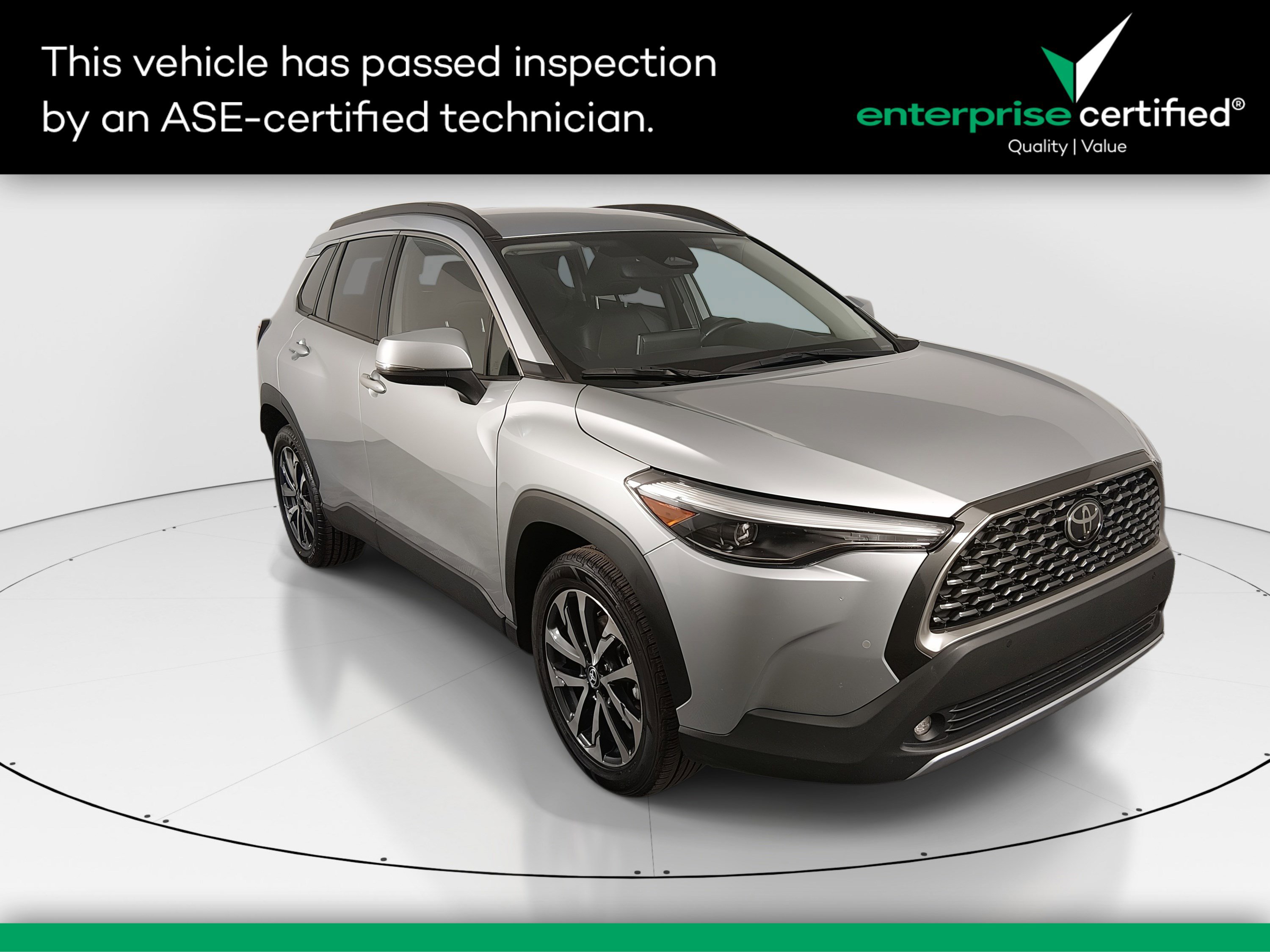 2023 Toyota Corolla Cross XLE's photo