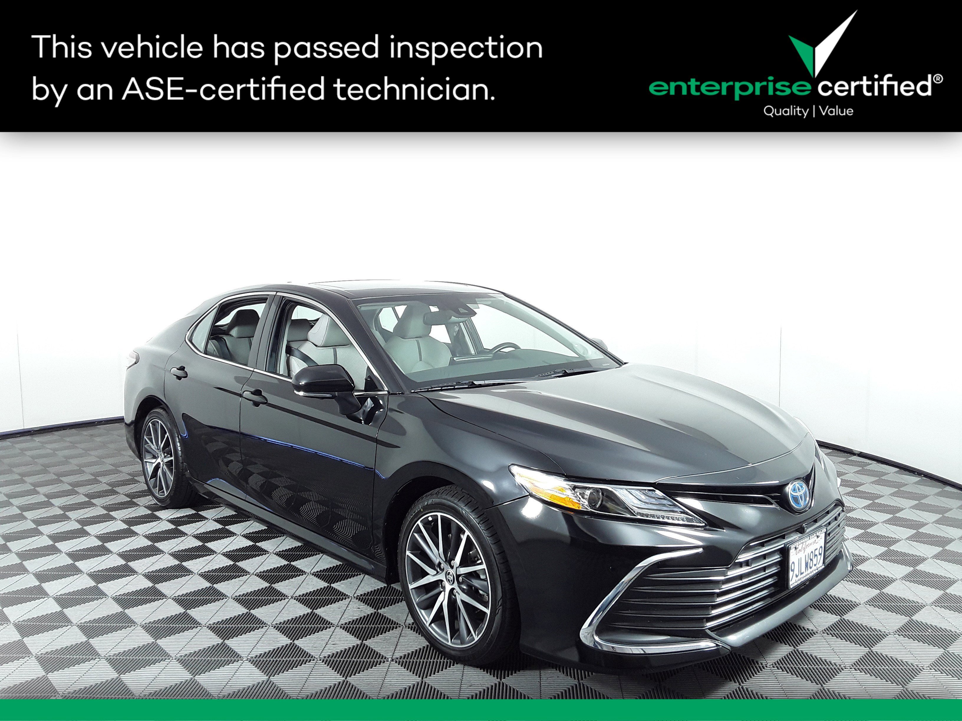 Used 2024 Toyota Camry Hybrid XLE CVT