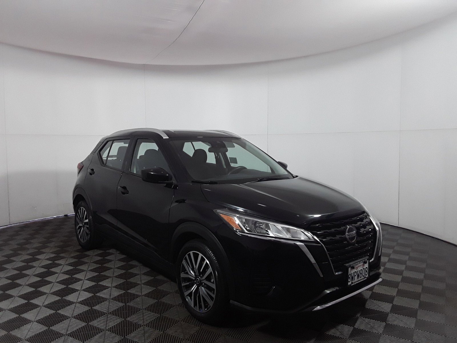 2021 Nissan Kicks SV FWD