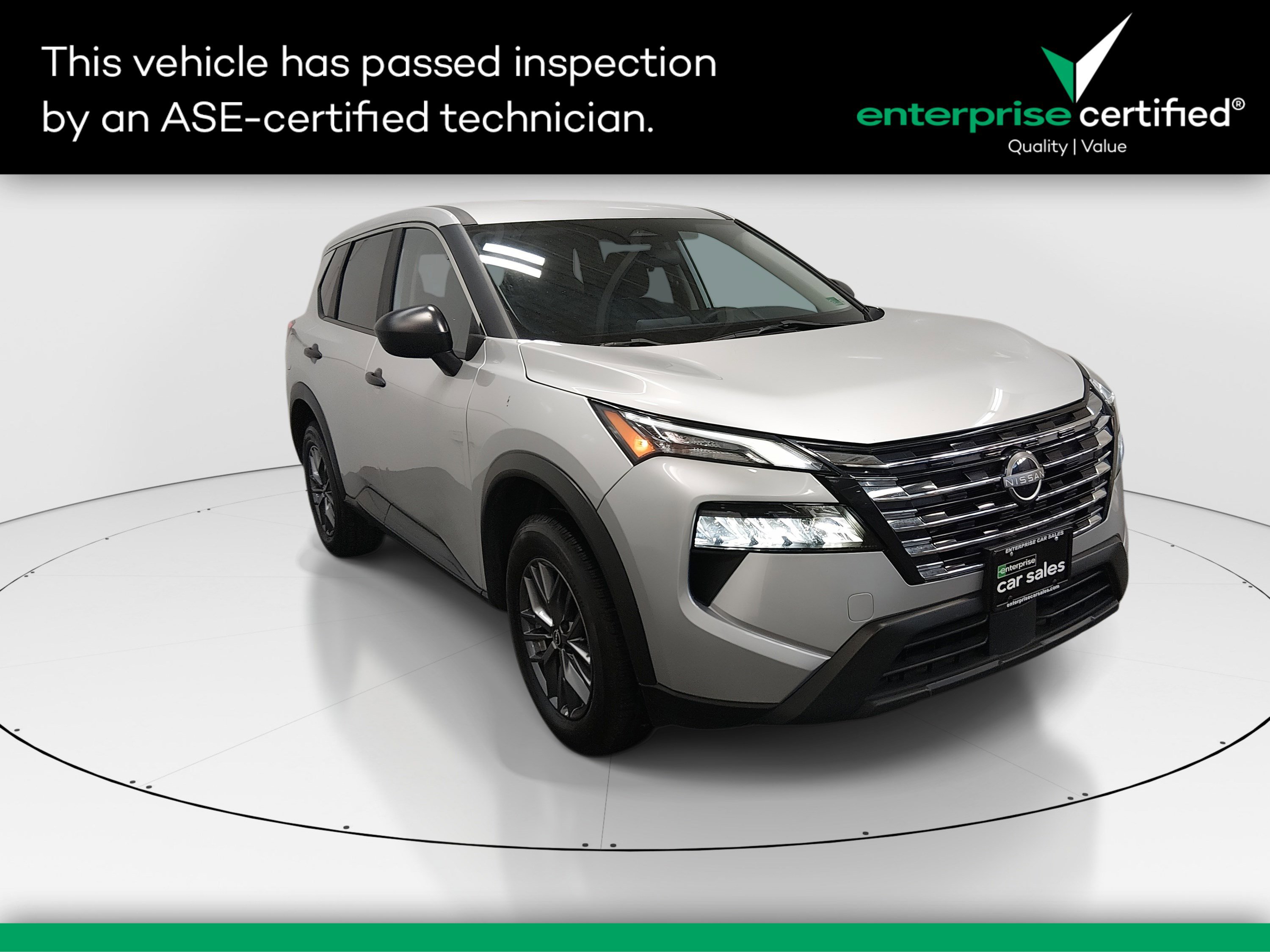 2024 Nissan Rogue S's photo