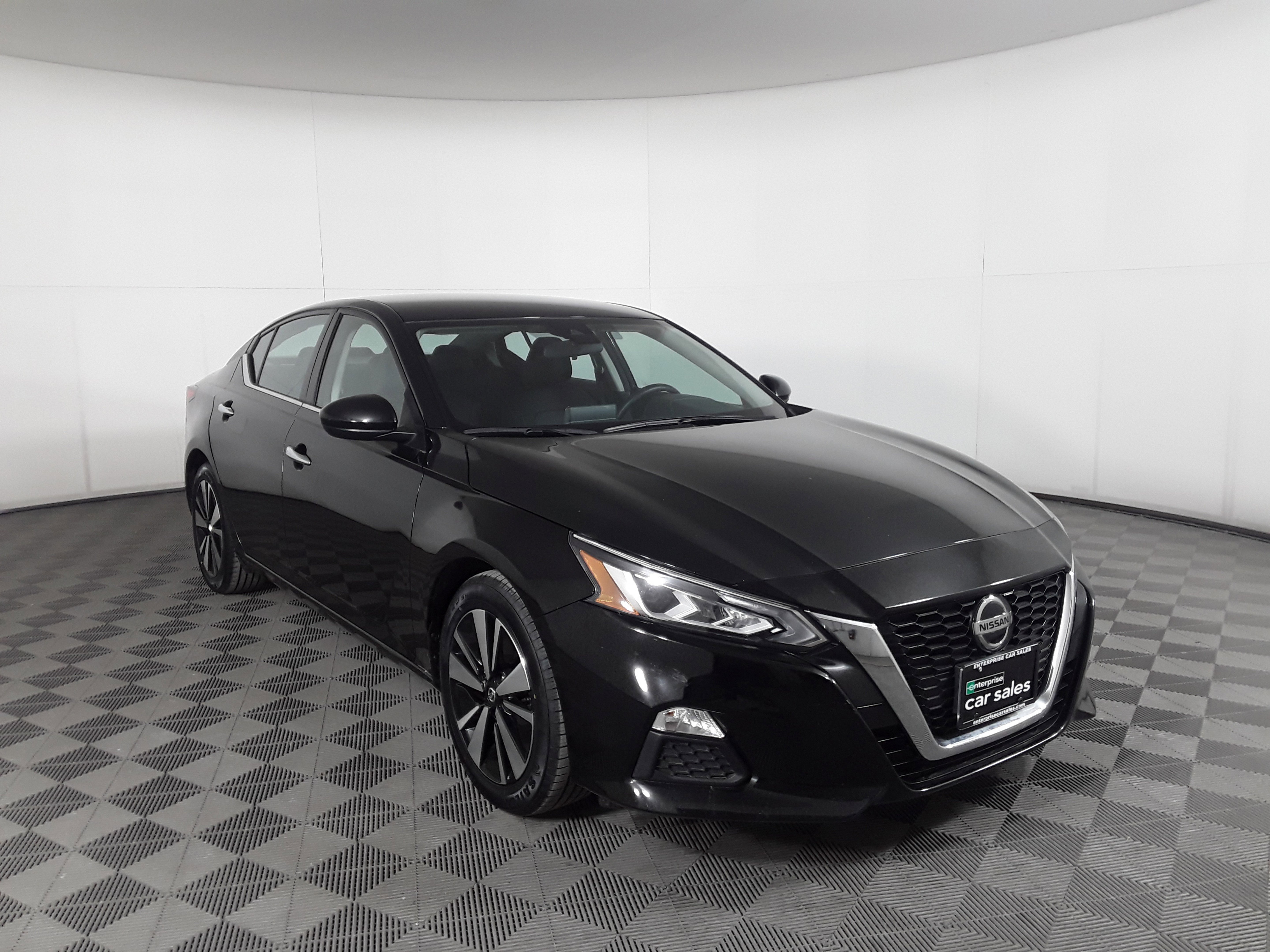 Used 2022 Nissan Altima 2.5 SV Sedan