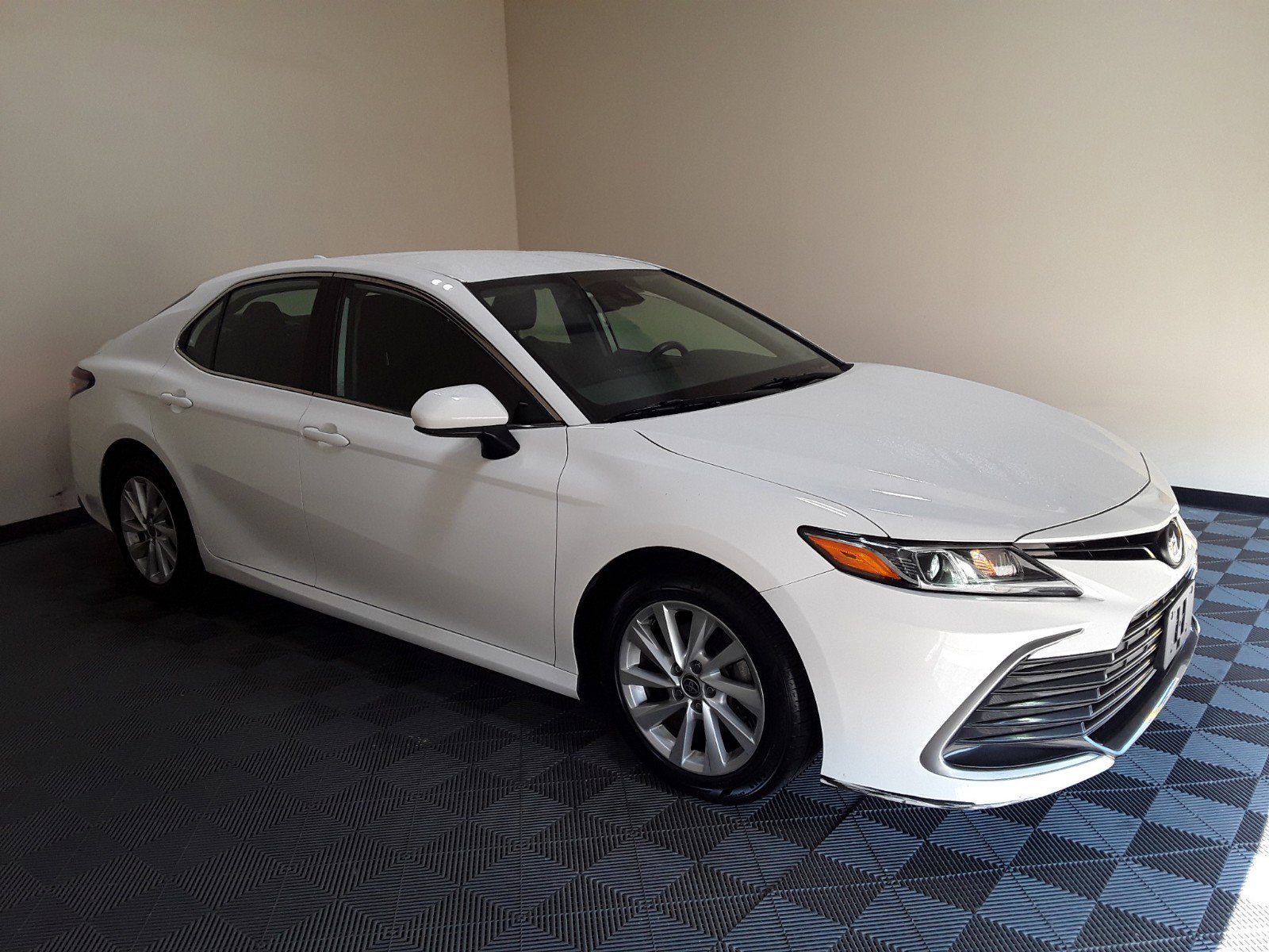 2022 Toyota Camry LE Auto