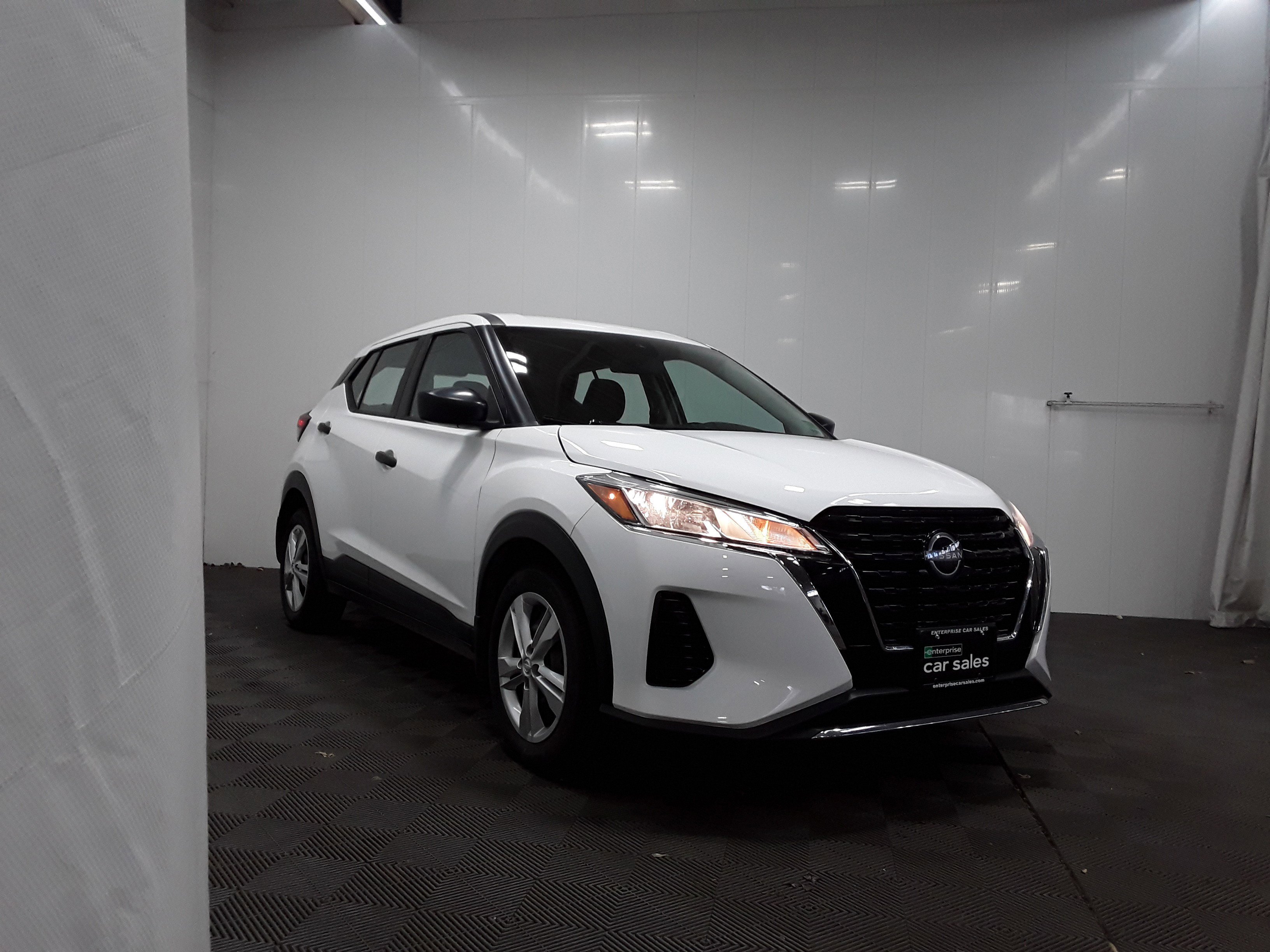 Used 2023 Nissan Kicks S FWD