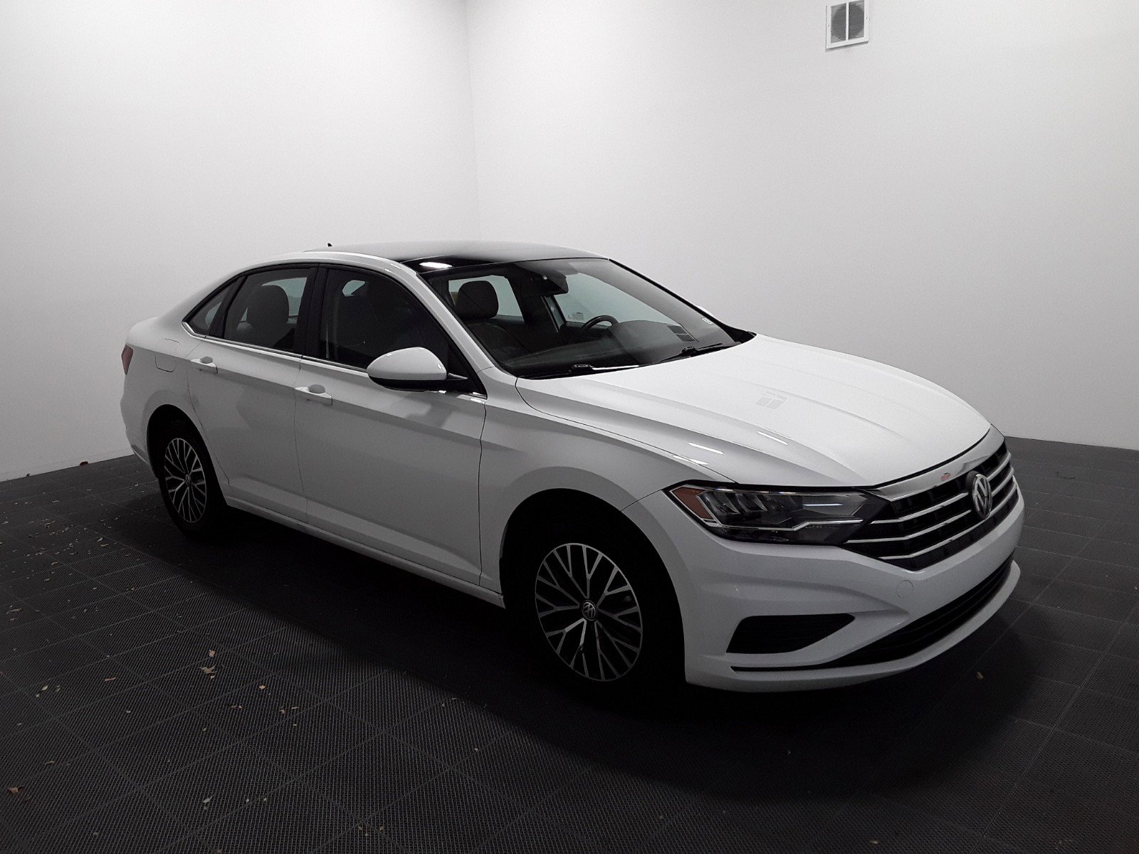 Used 2021 Volkswagen Jetta SE Auto