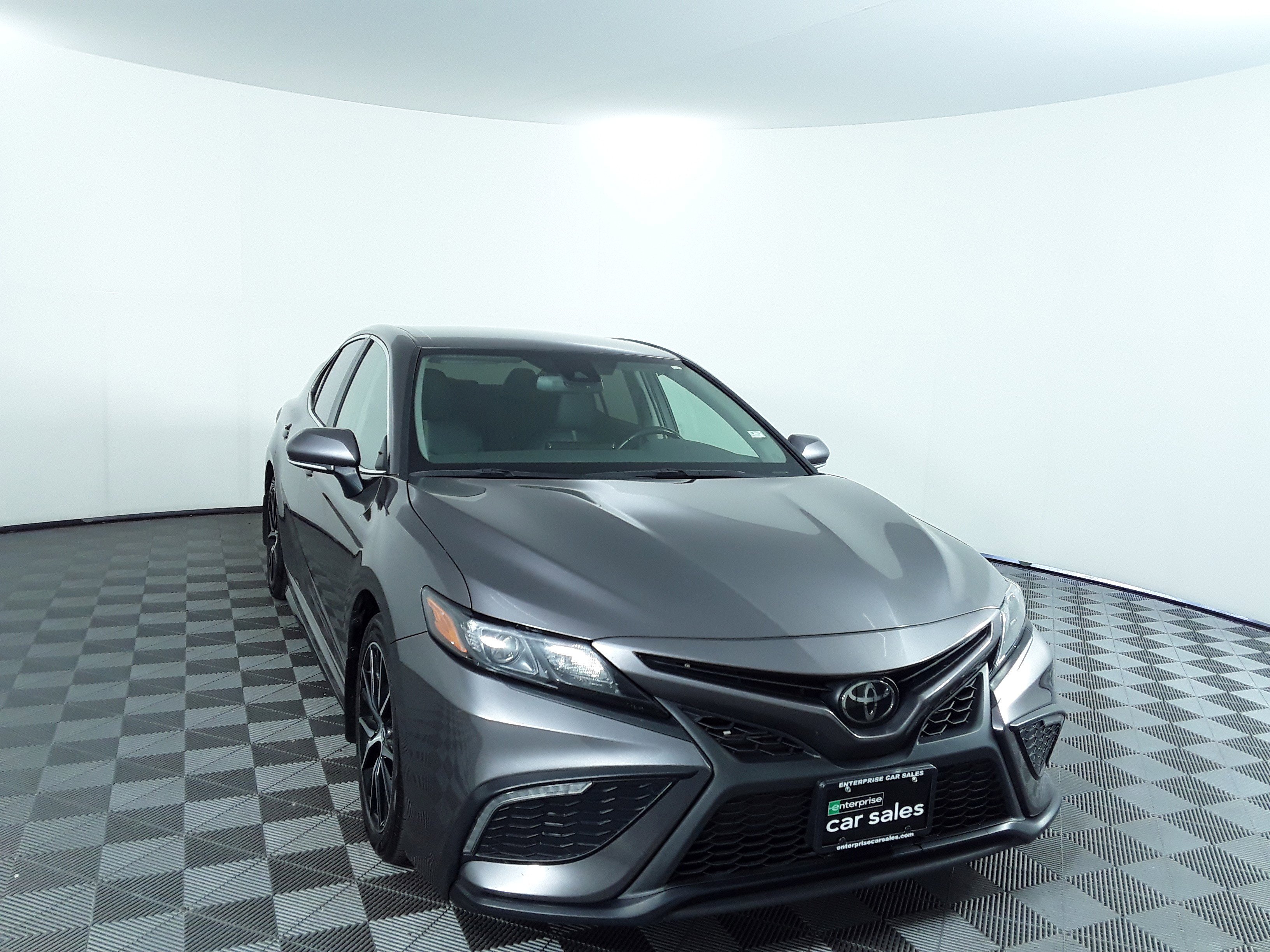 2023 Toyota Camry SE Auto