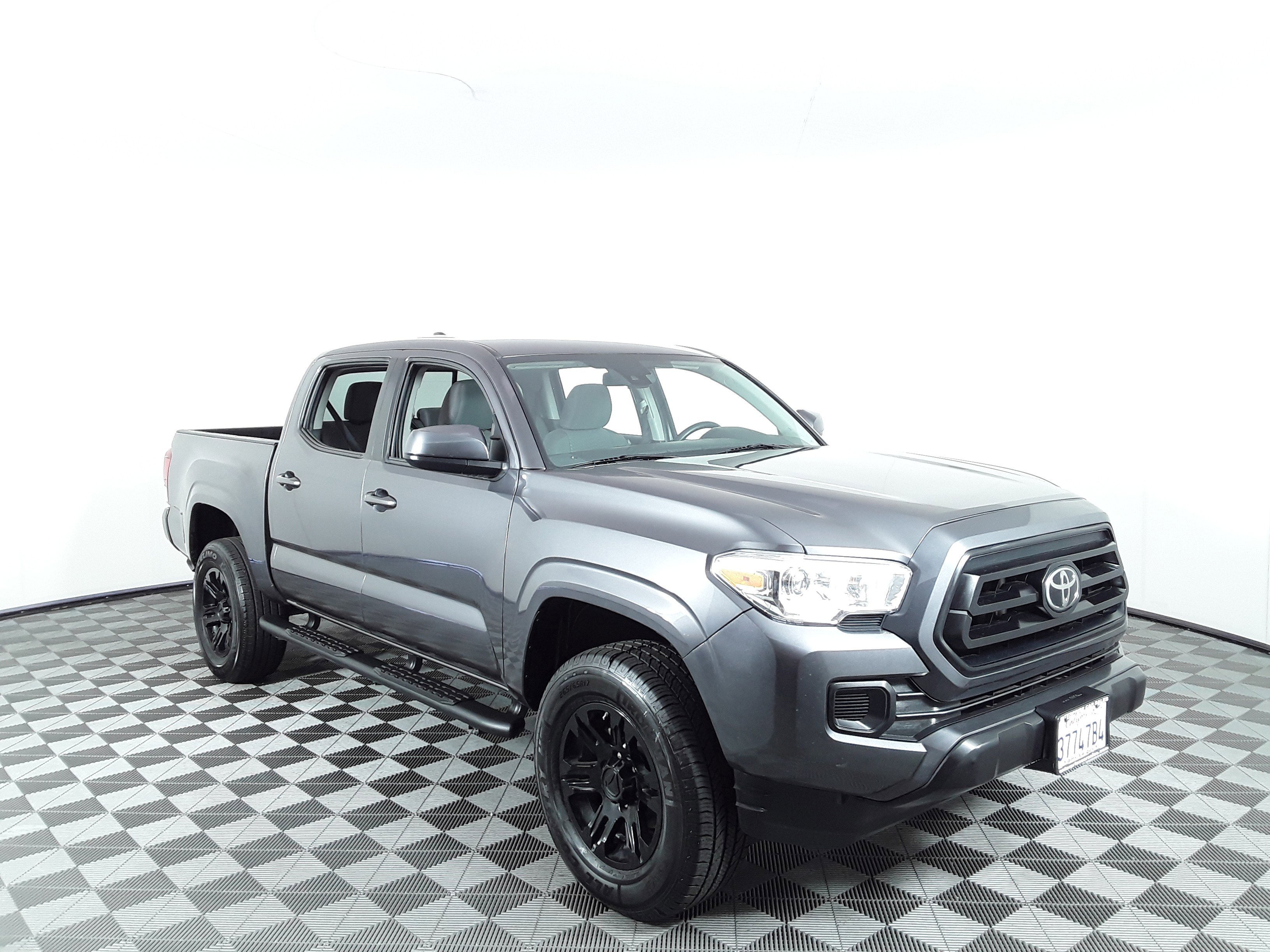 2022 Toyota Tacoma 2WD SR Double Cab 5' Bed I4 AT