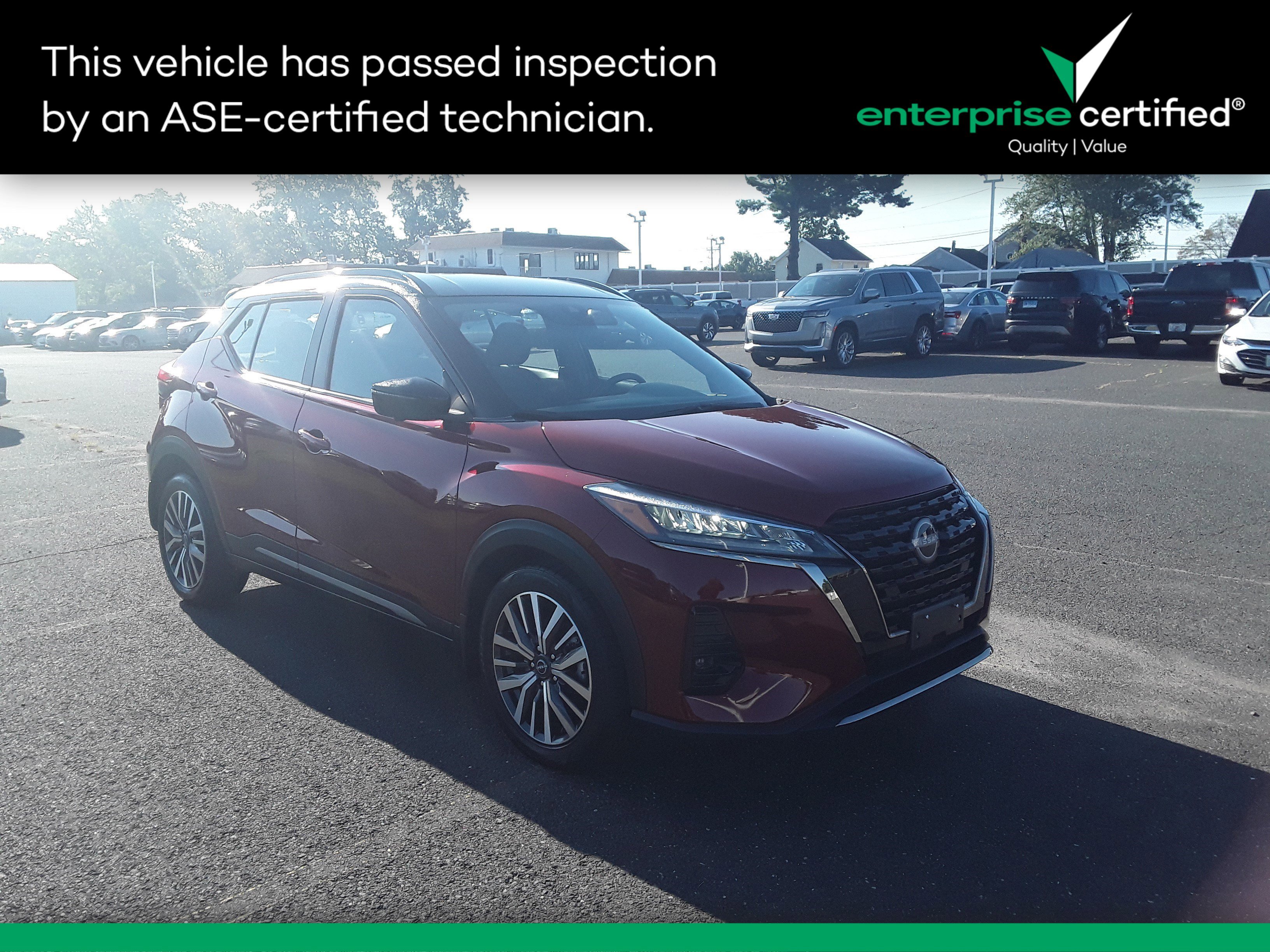 Used 2023 Nissan Kicks SR FWD