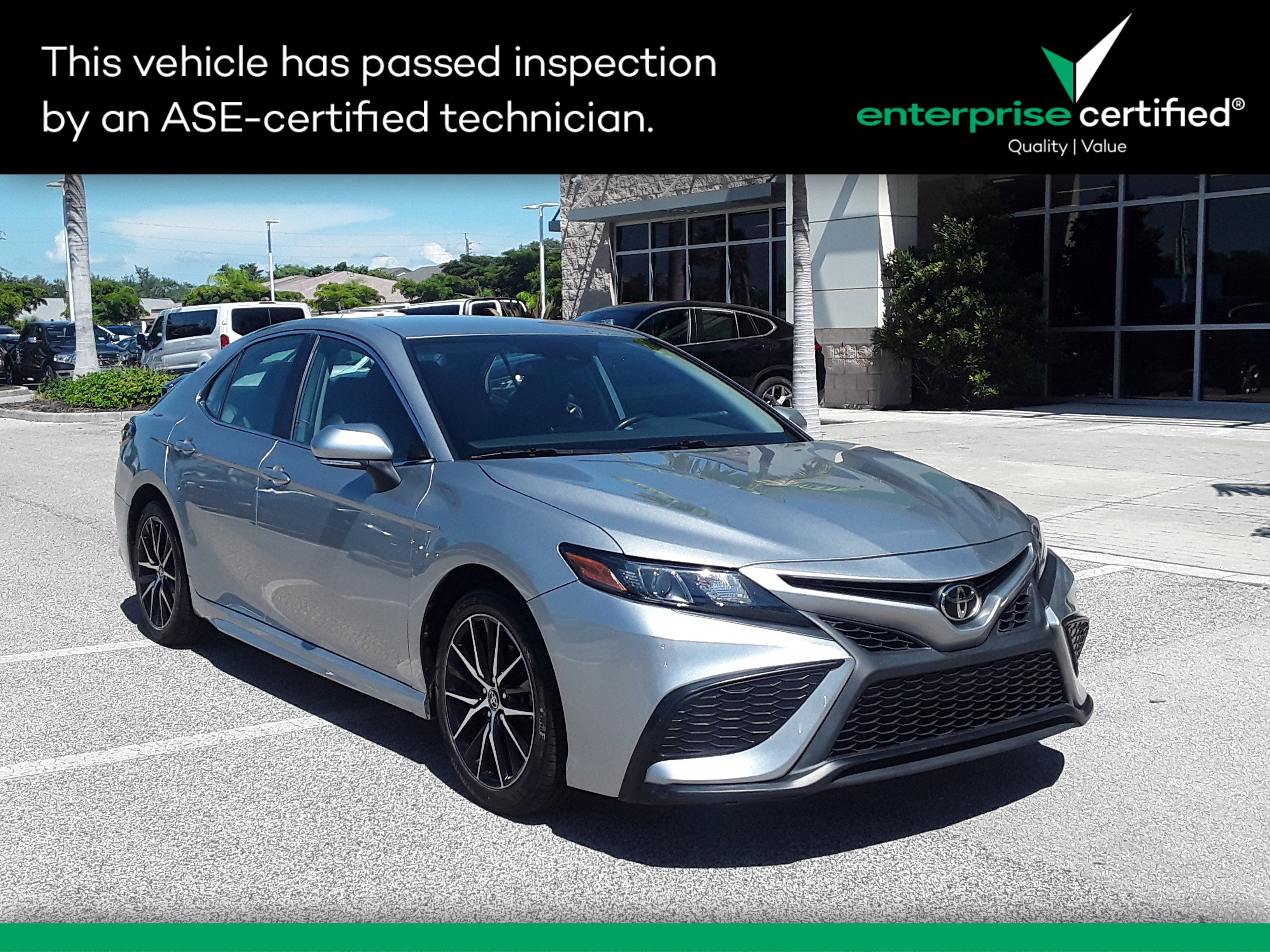 Used 2023 Toyota Camry SE Auto