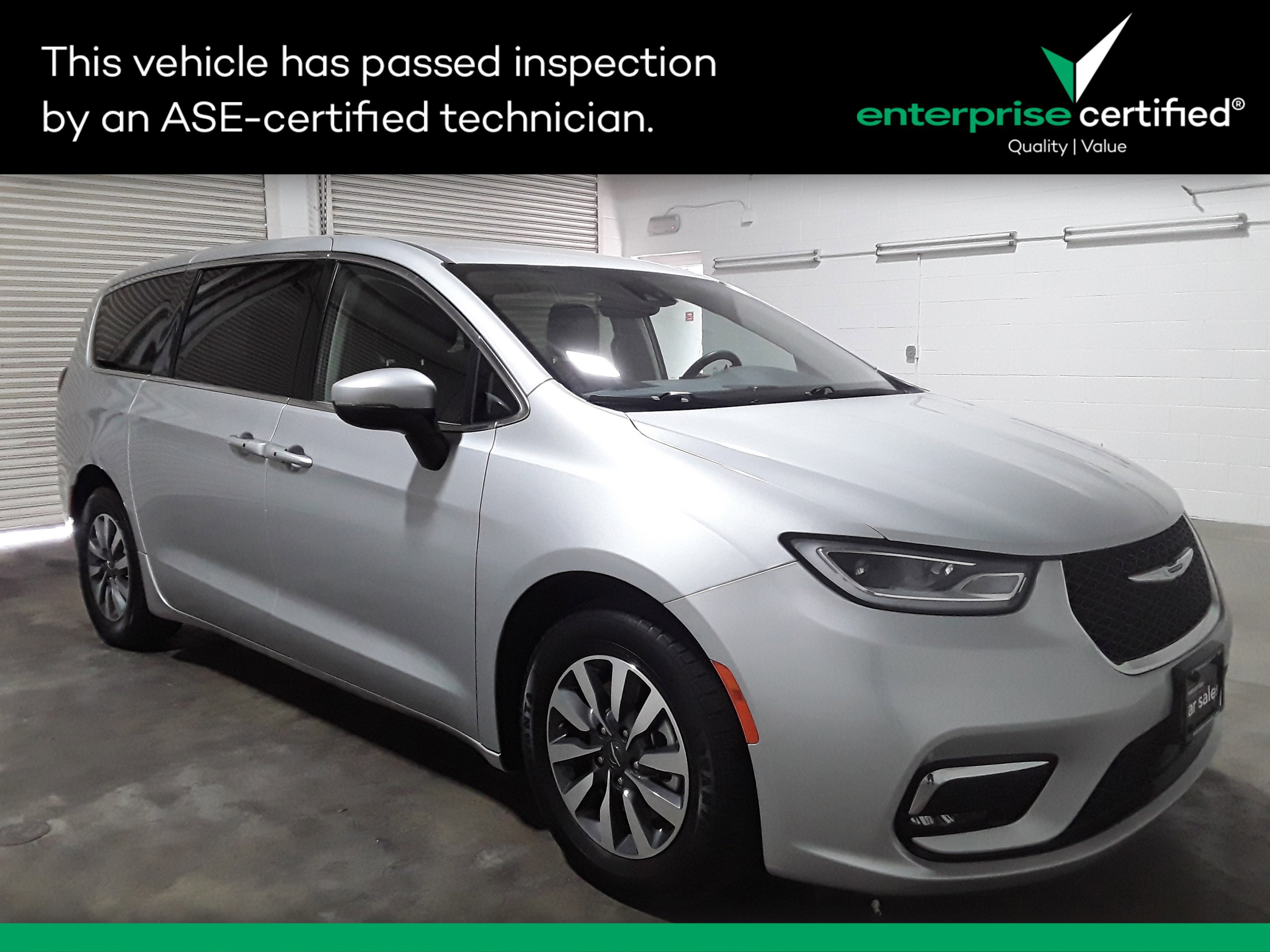 2023 Chrysler Pacifica Hybrid Touring L FWD