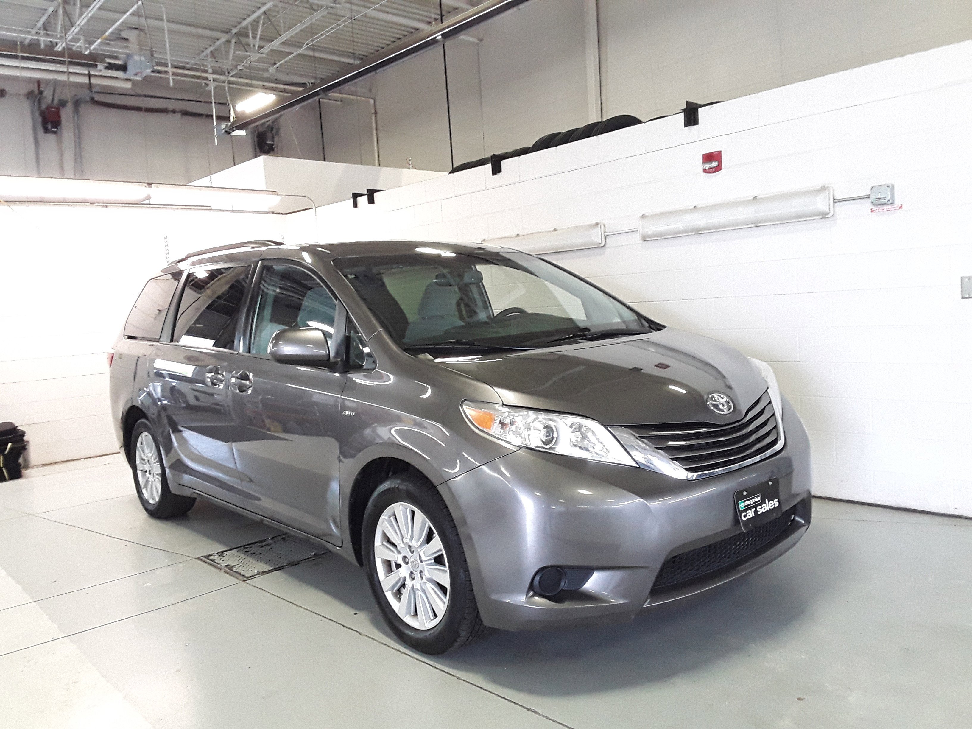 2017 Toyota Sienna LE AWD 7-Passenger