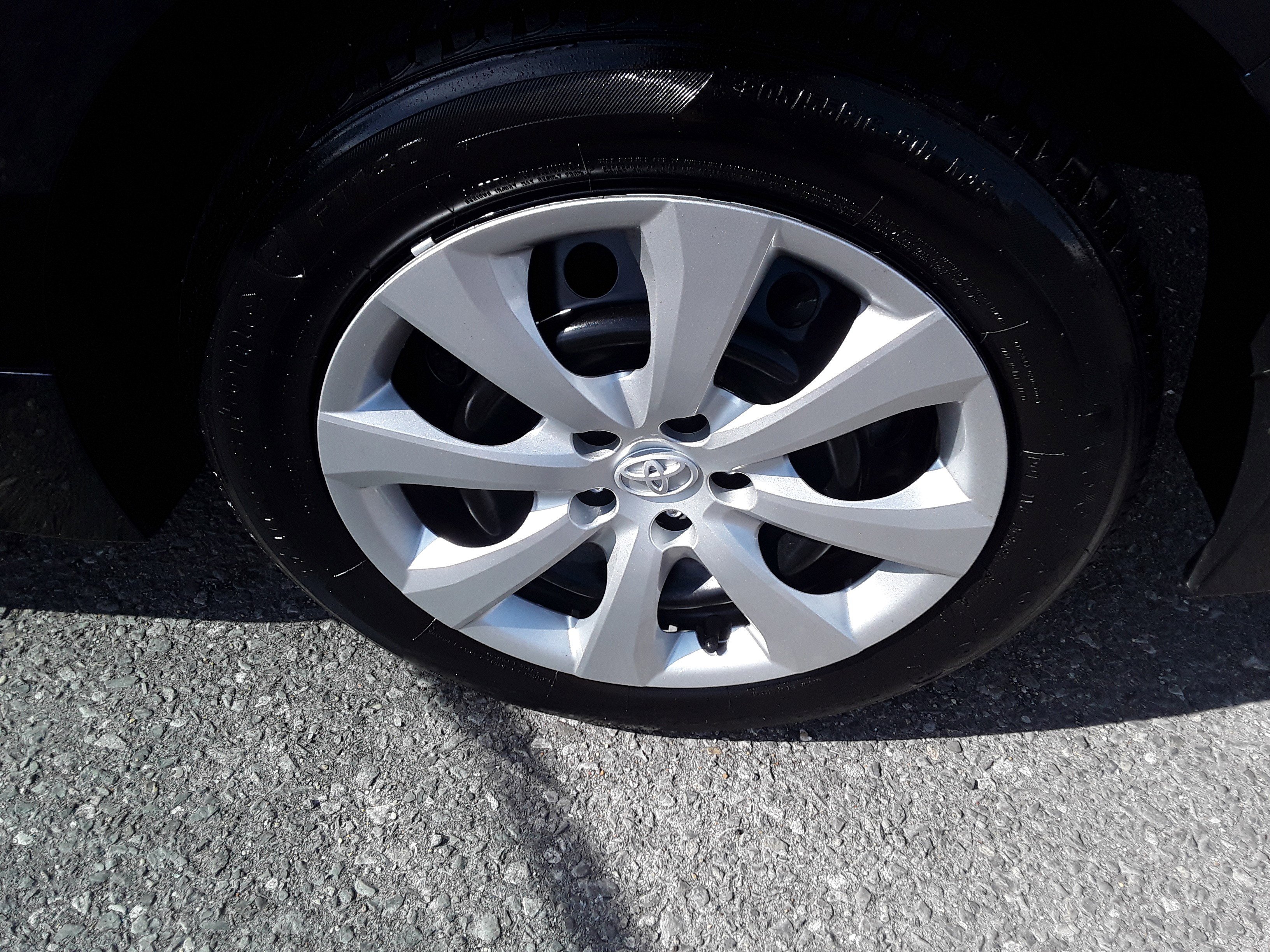 Image of Used 2025 Toyota Corolla LE CVT