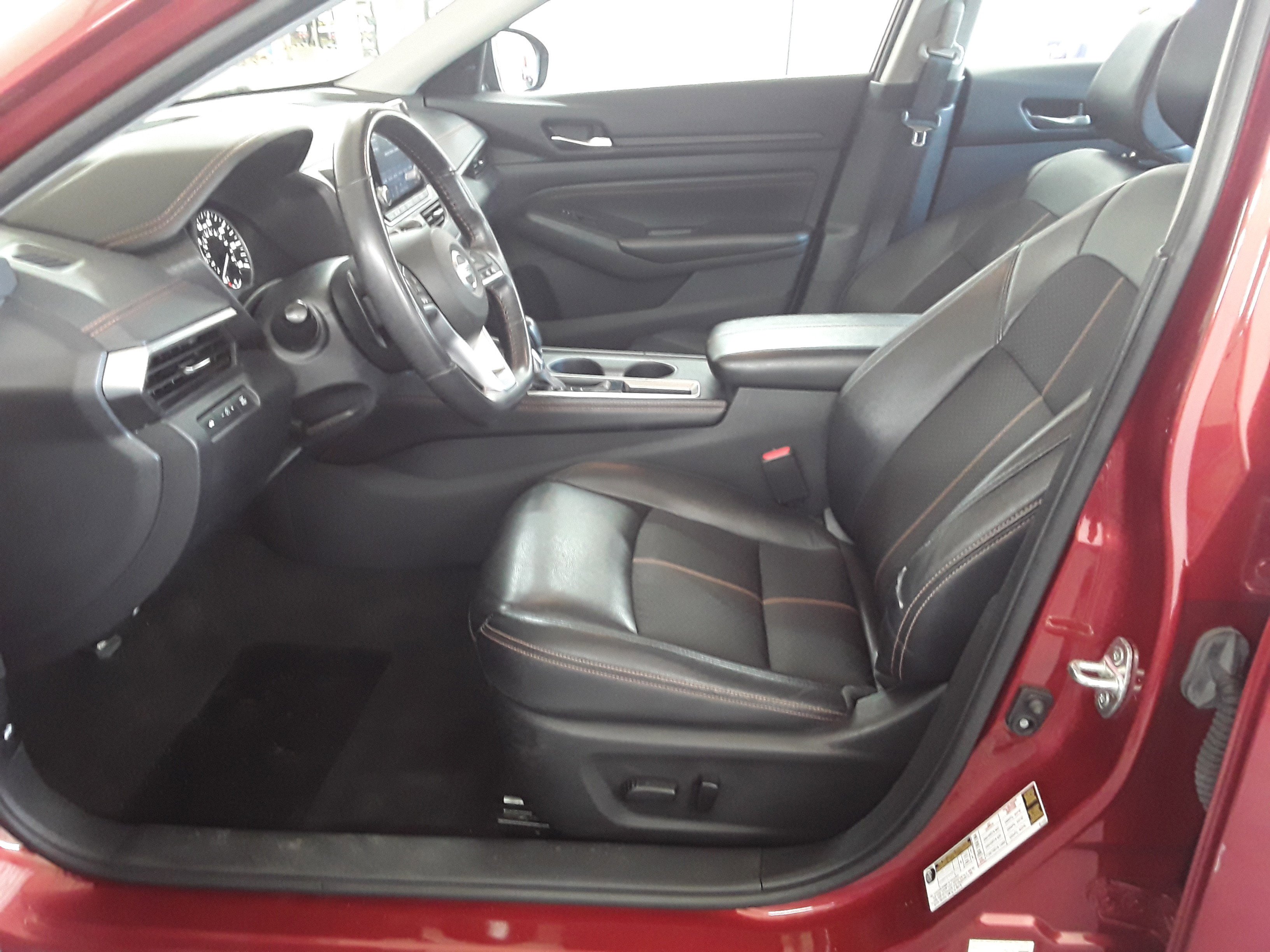 2022 Nissan Altima 2.5 SR Sedan