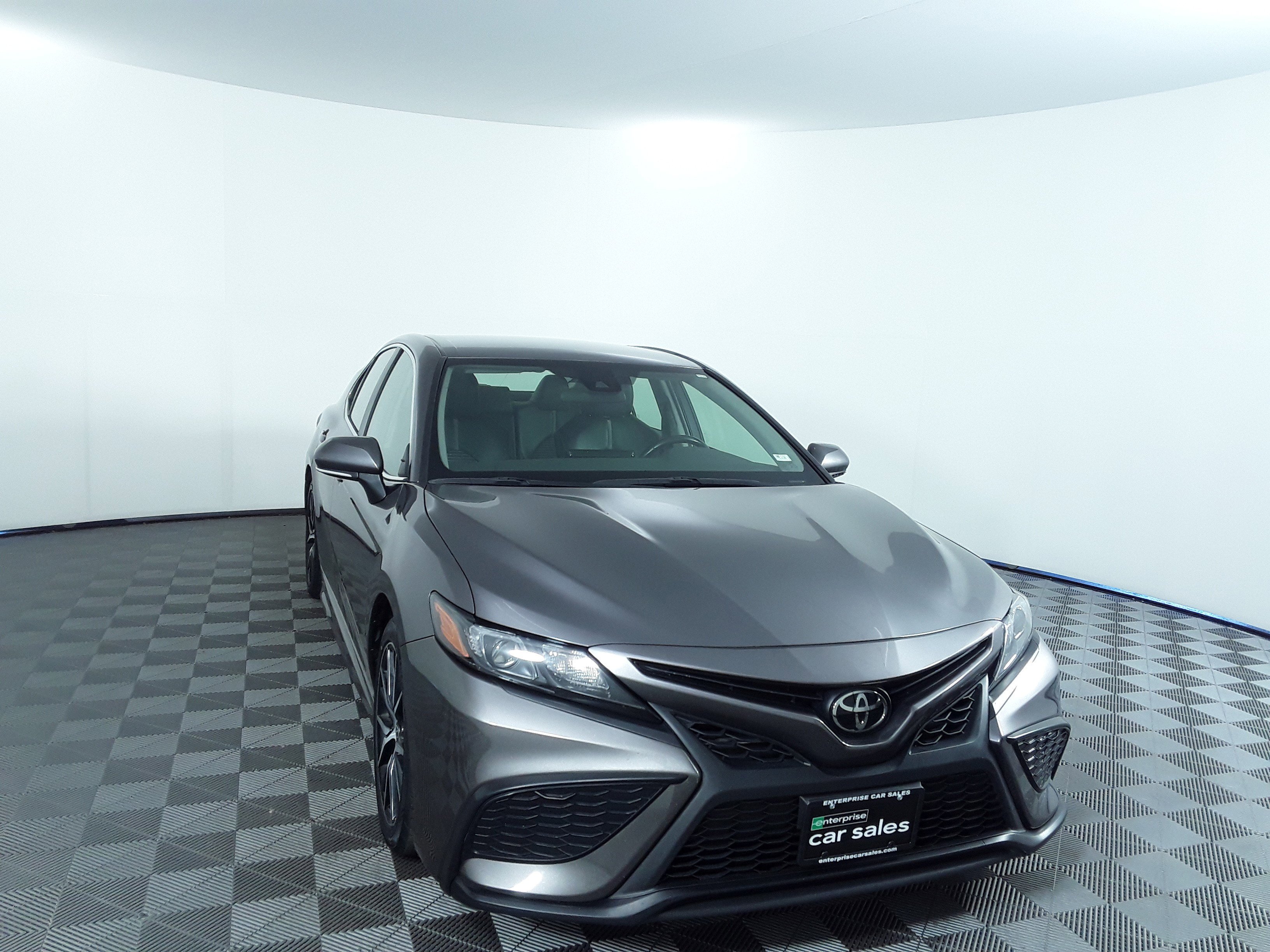 2023 Toyota Camry SE Auto