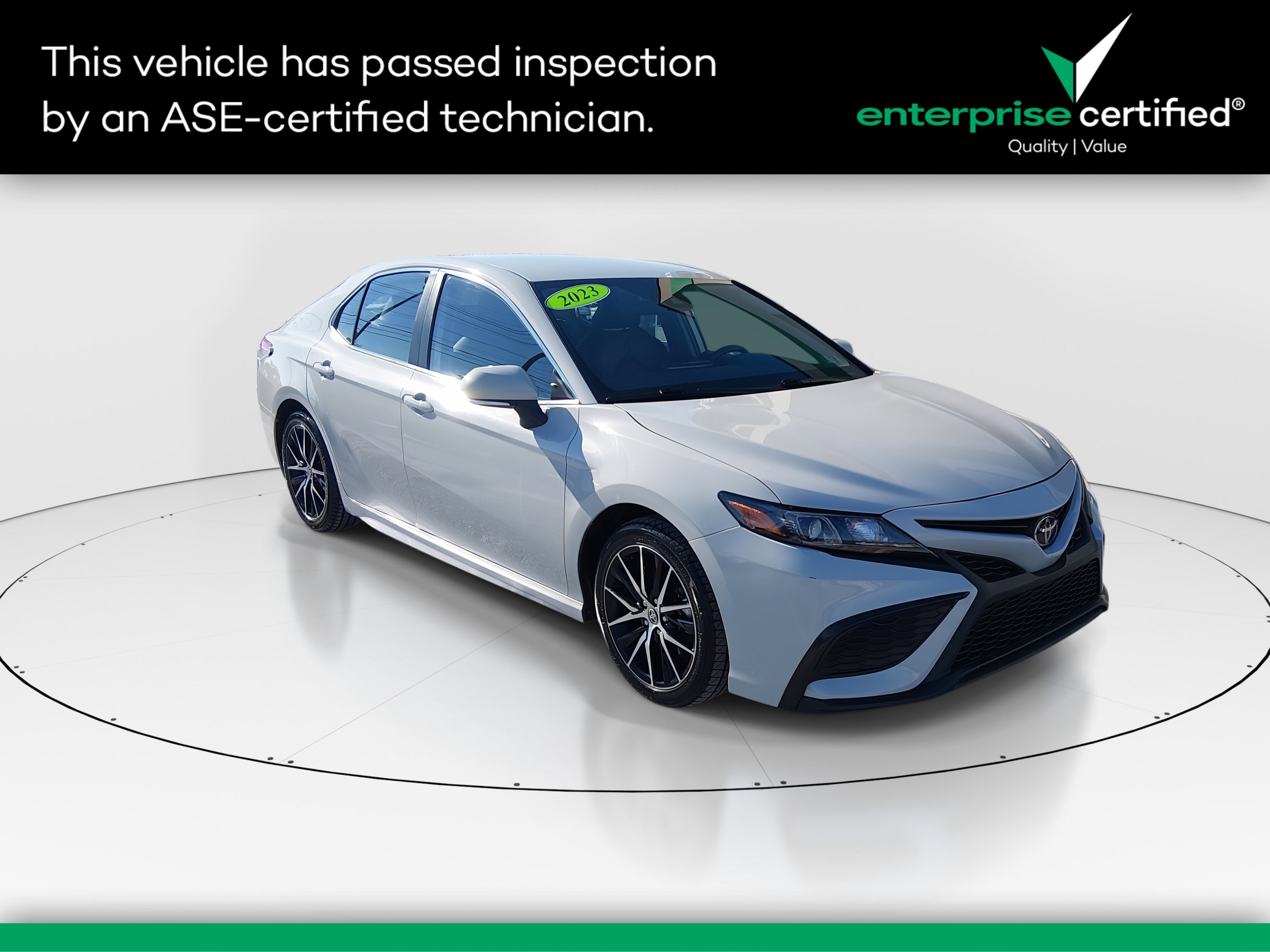 Used 2023 Toyota Camry SE Auto