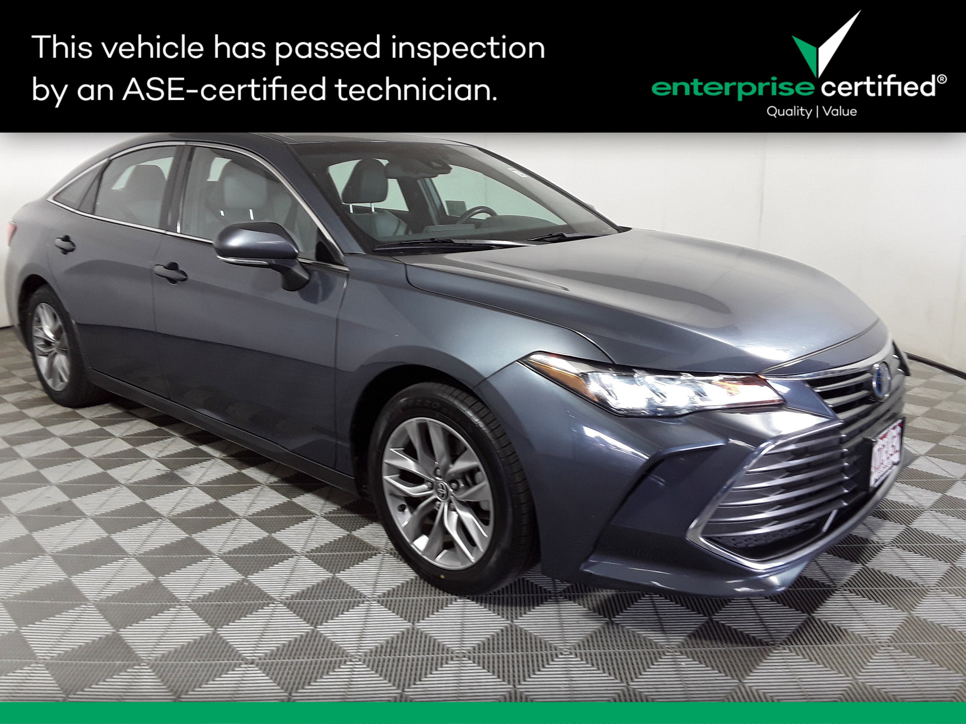 2022 Toyota Avalon Hybrid XLE FWD
