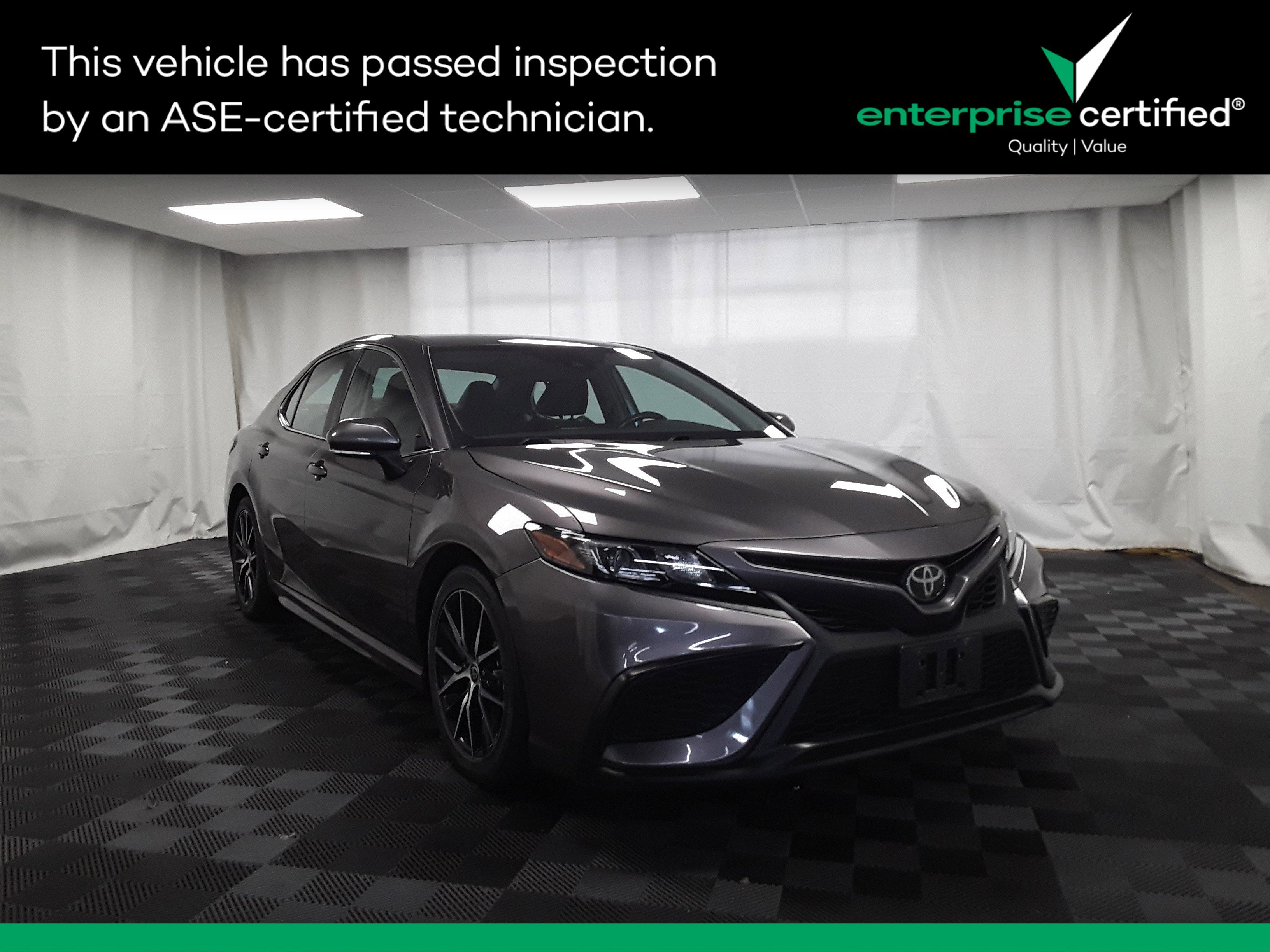 Used 2023 Toyota Camry SE Auto