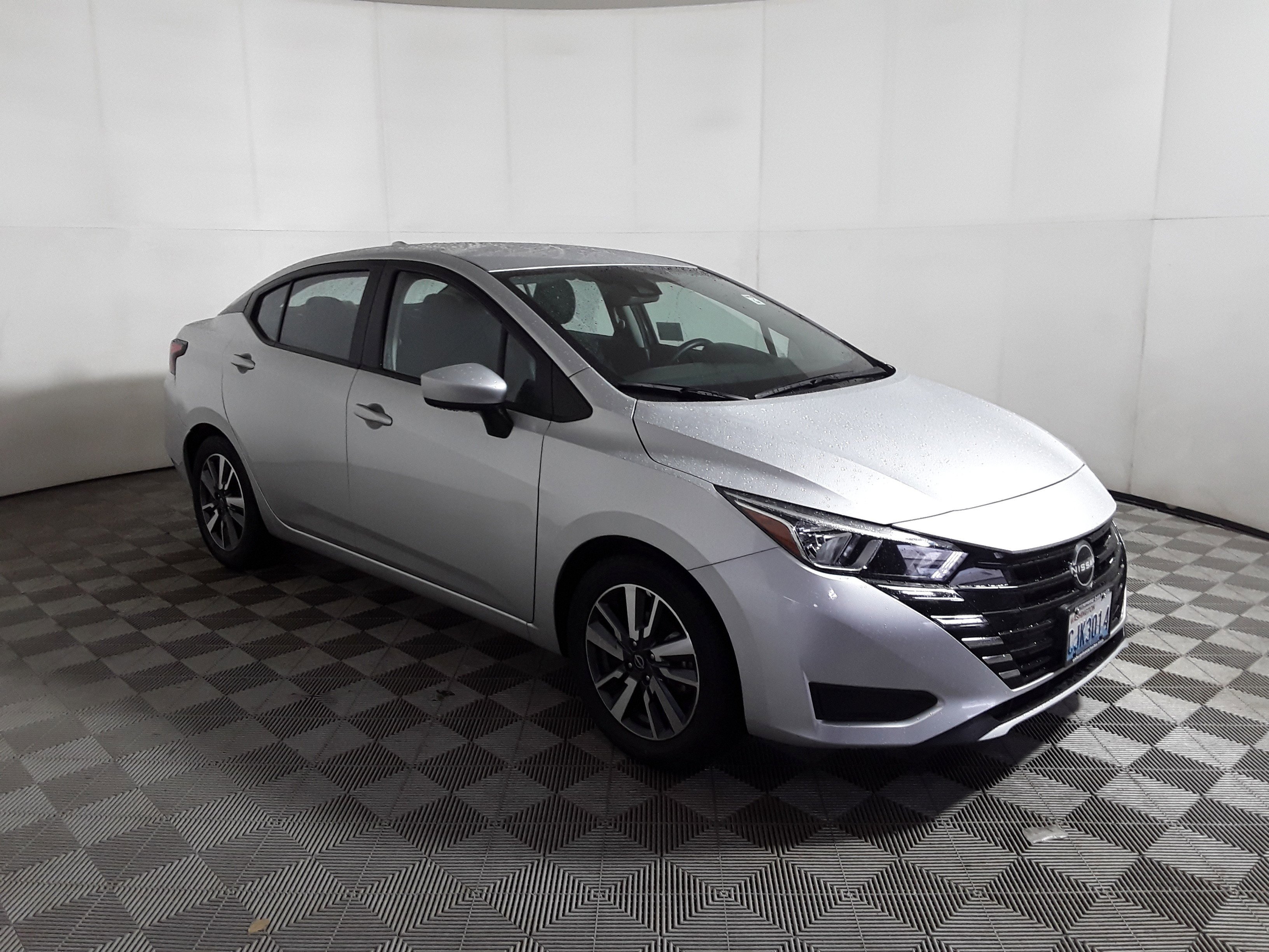 2023 Nissan Versa Sedan SV