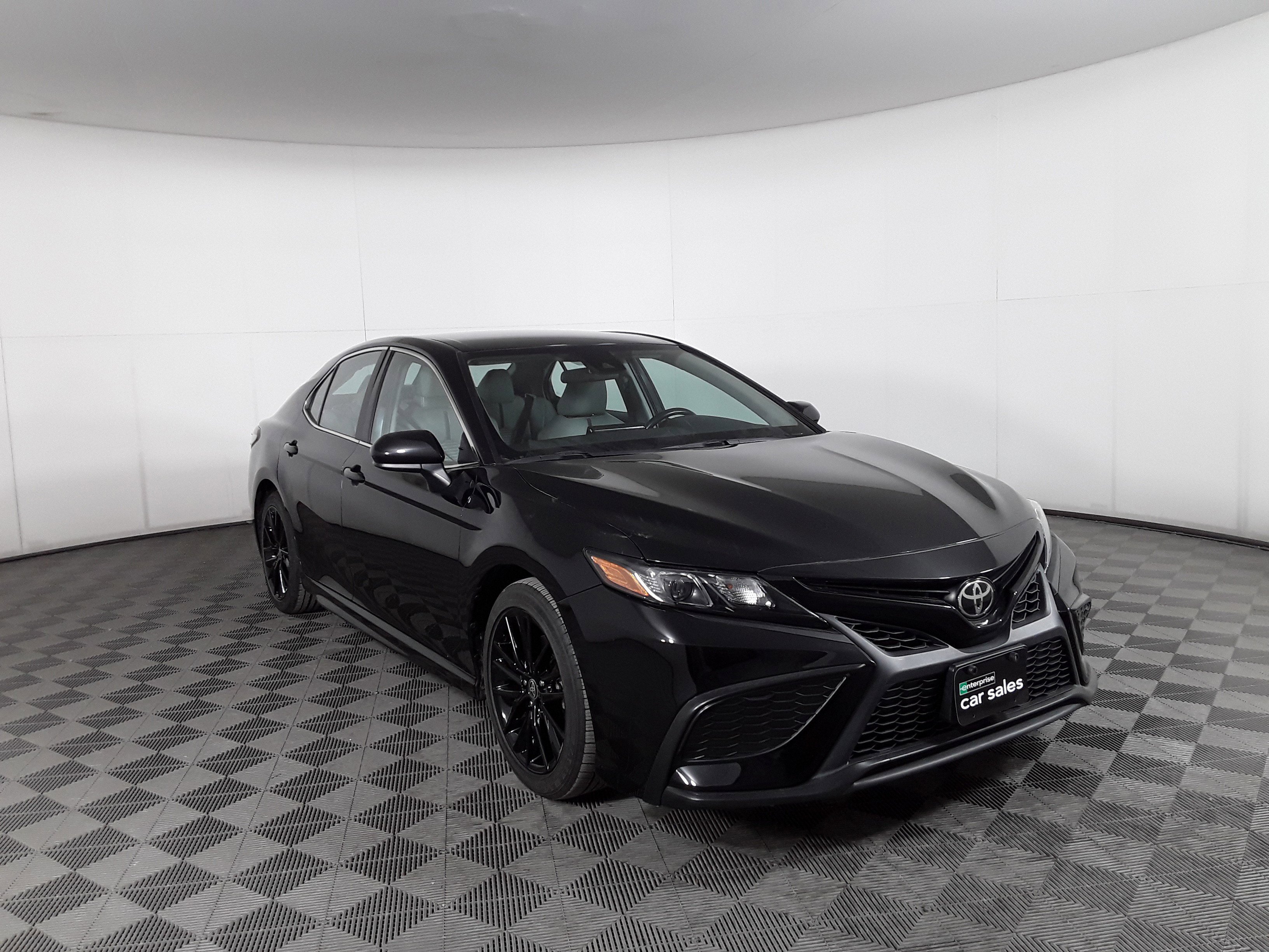2021 Toyota Camry SE Auto