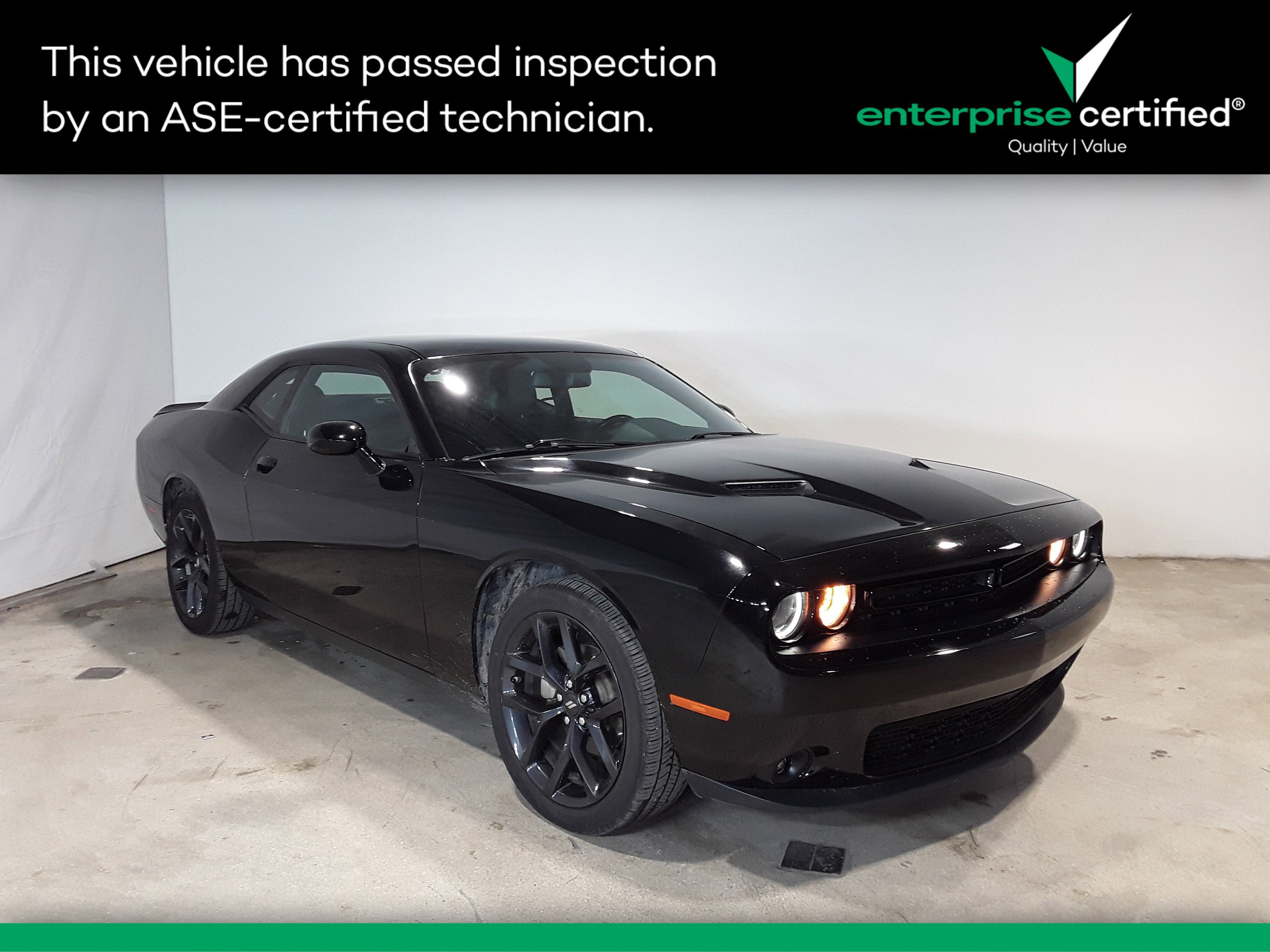 2022 Dodge Challenger SXT RWD