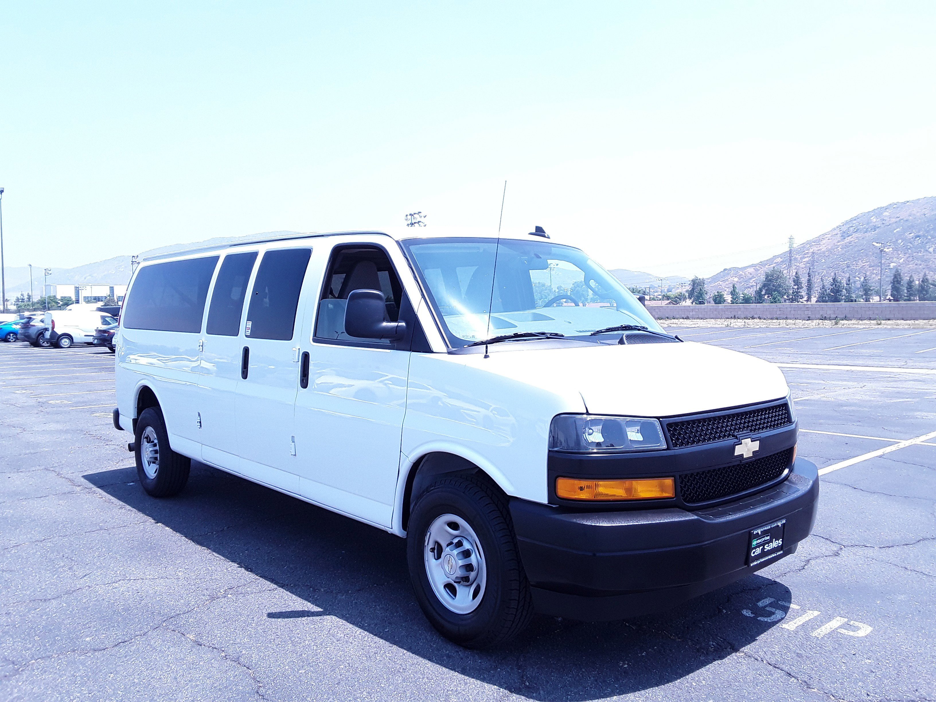 2023 Chevrolet Express Passenger RWD 3500 155
