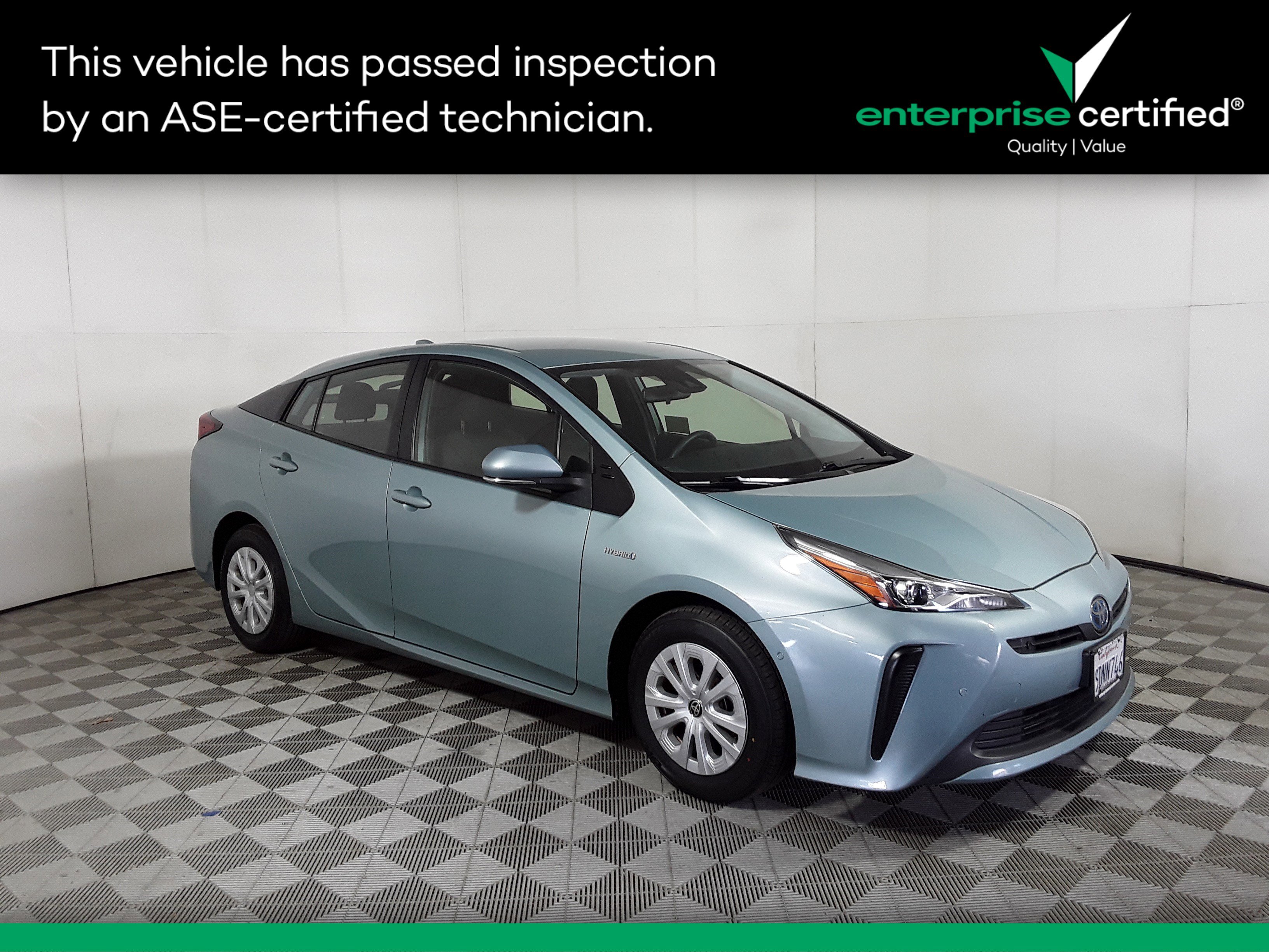 Used 2022 Toyota Prius LE