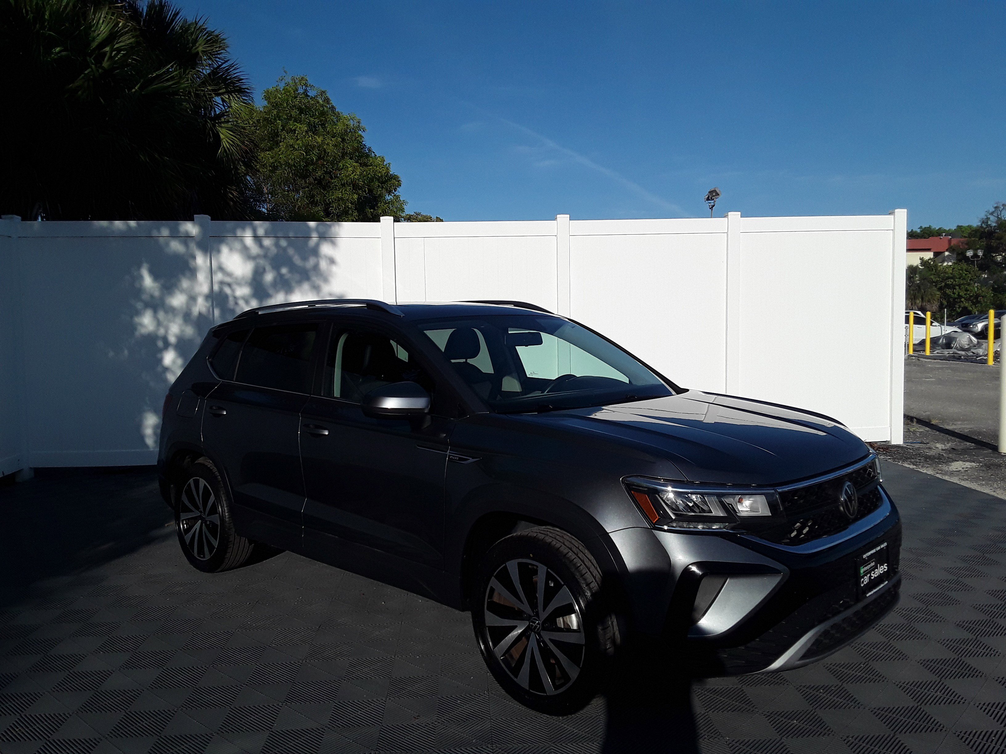 2022 Volkswagen Taos SE 4MOTION