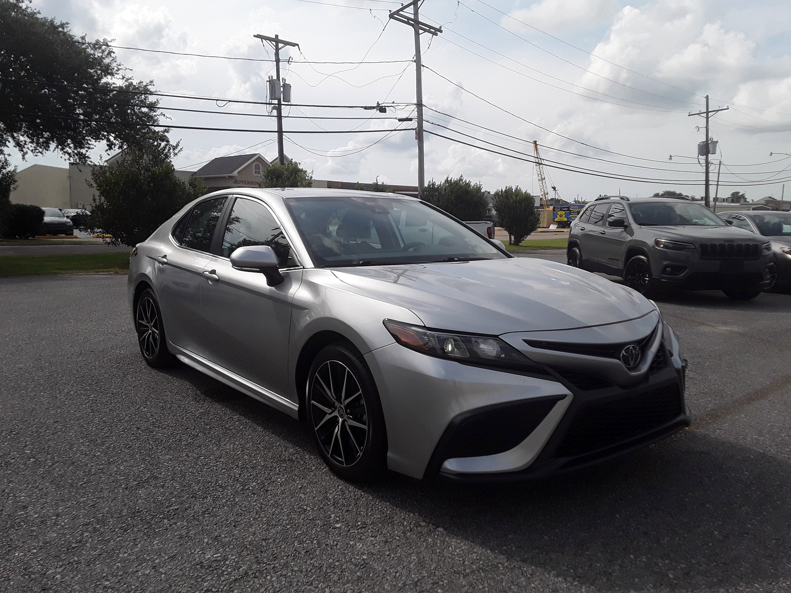 2023 Toyota Camry SE Auto